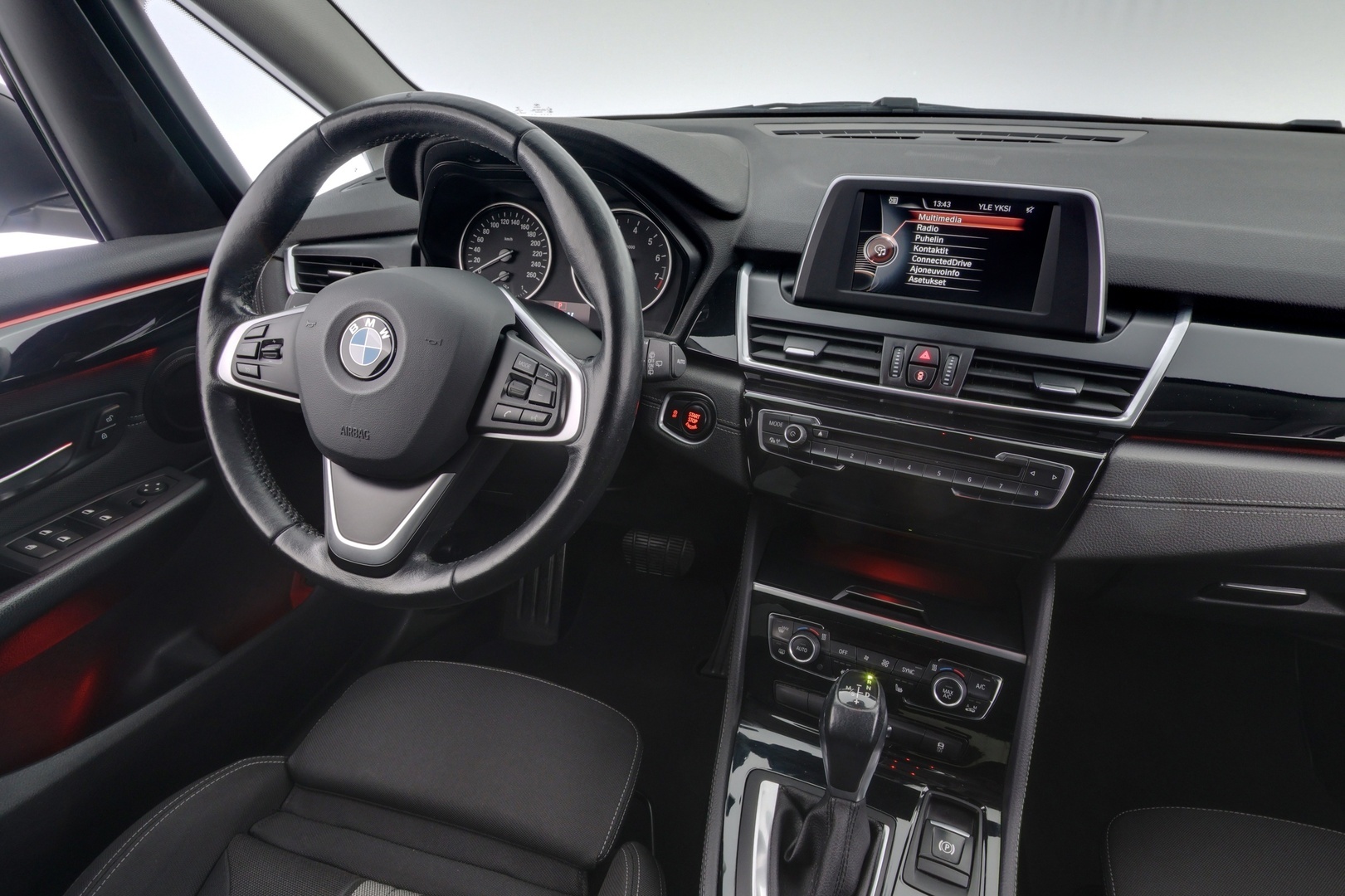 BMW 218 2015