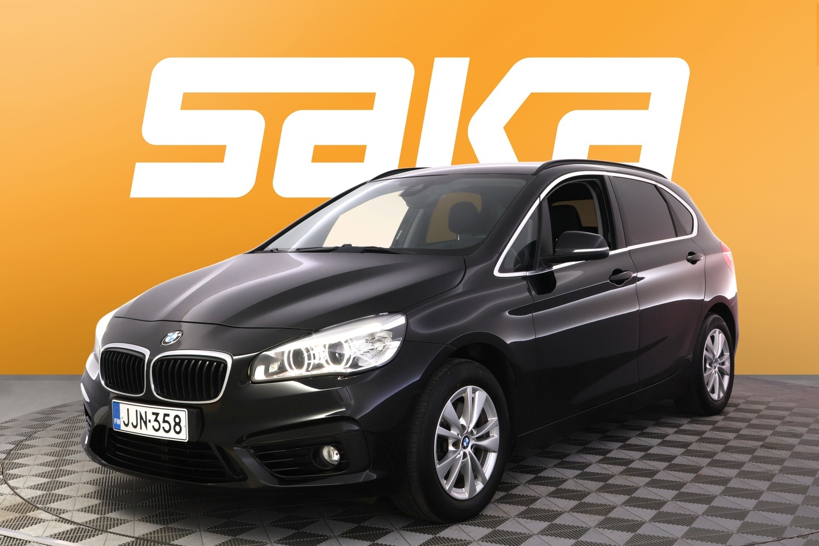 BMW 218 2015