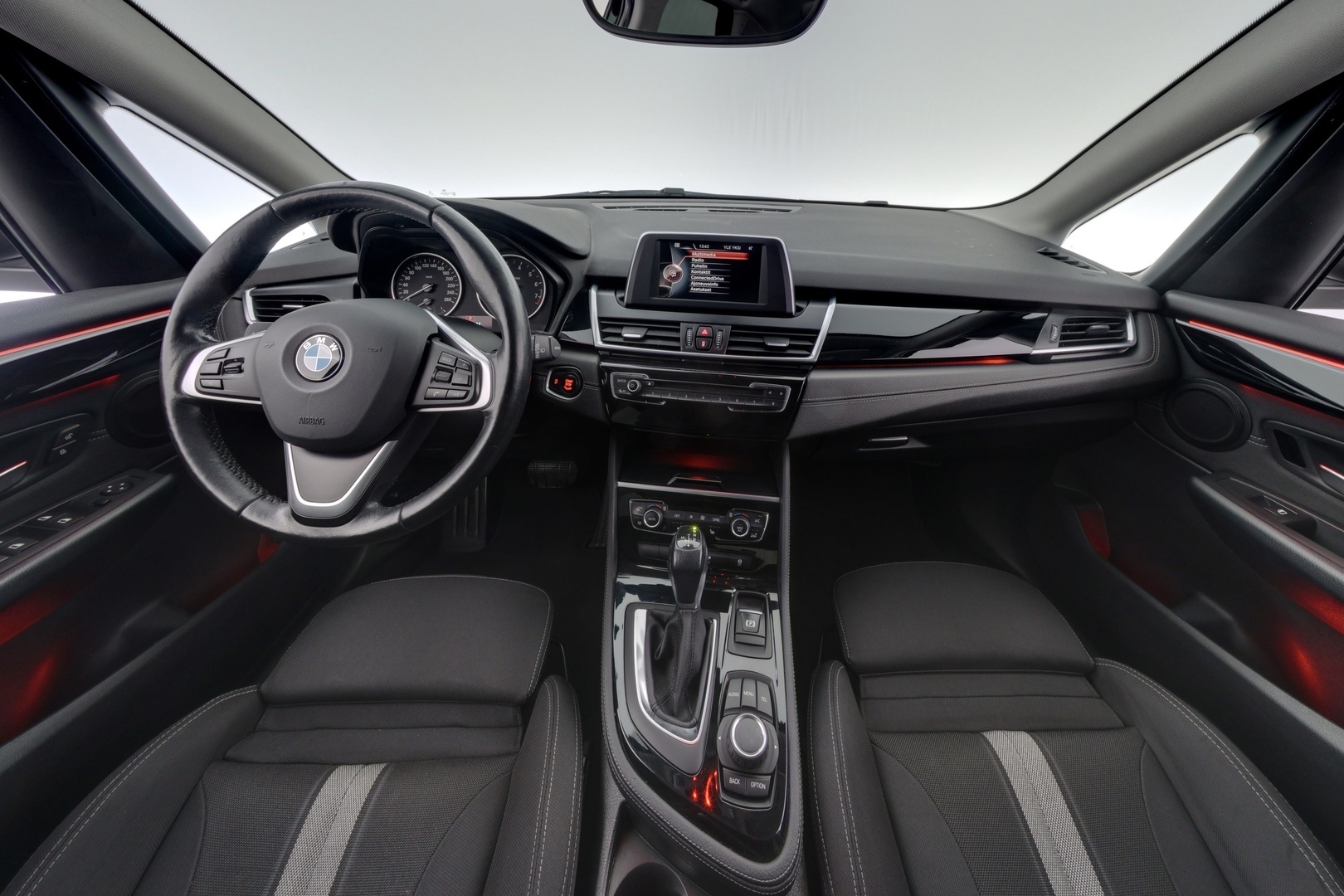 BMW 218 2015