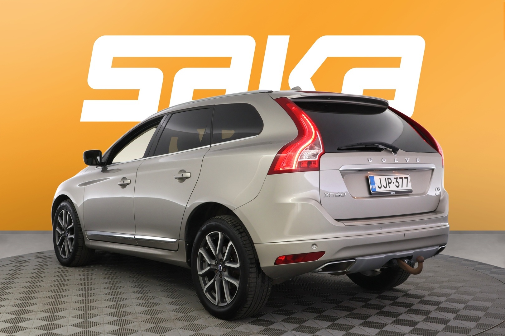 VOLVO XC60 2016