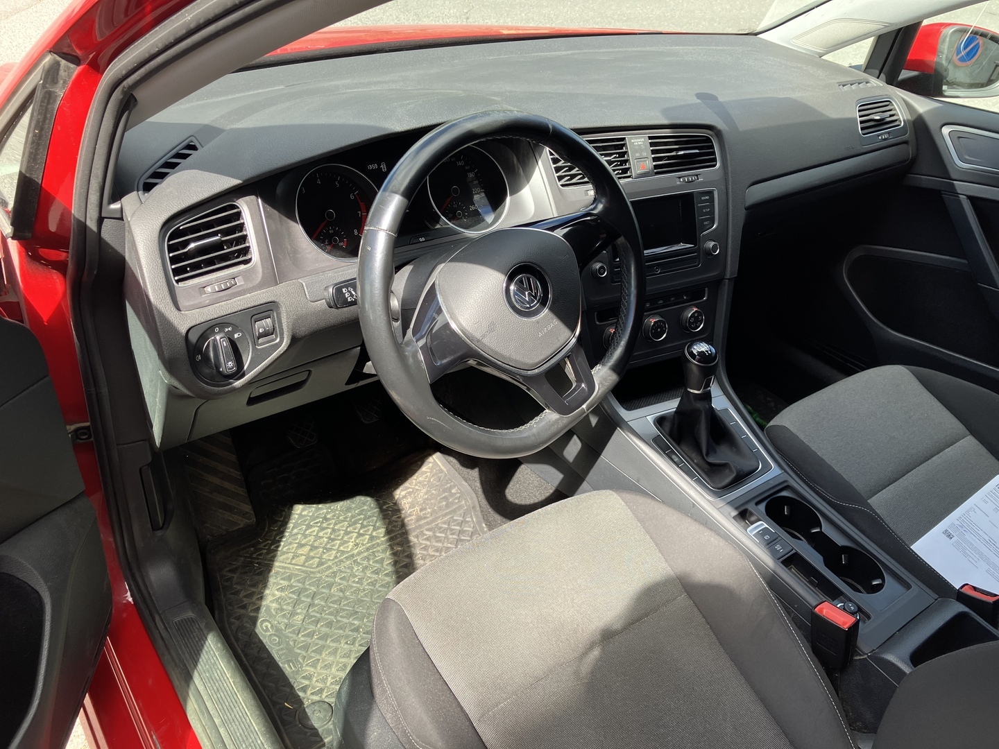 VOLKSWAGEN Golf 2016