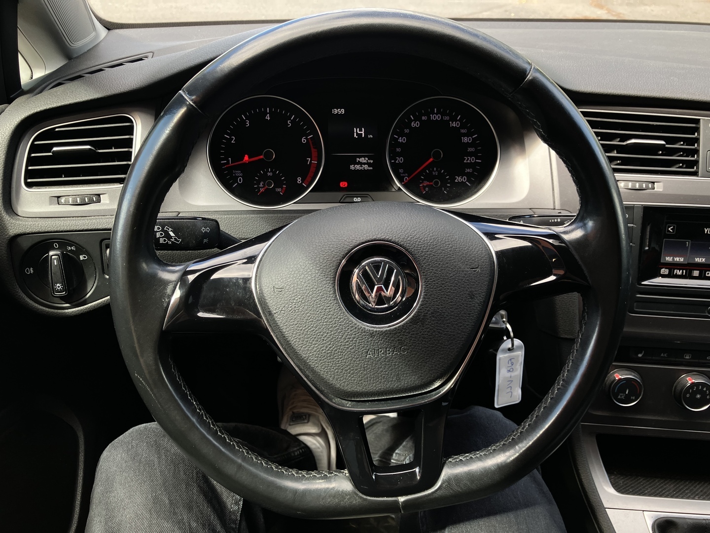 VOLKSWAGEN Golf 2016