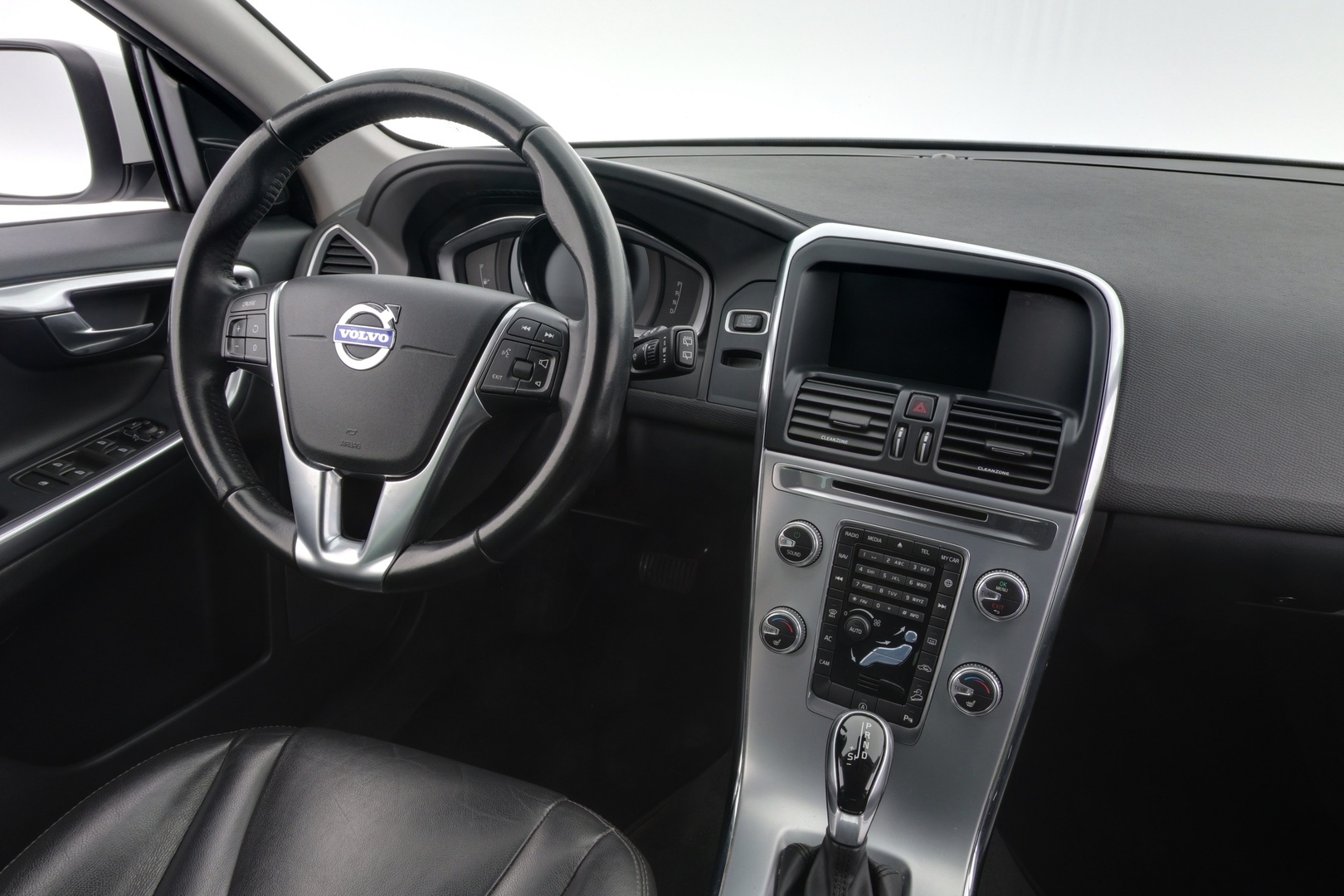 VOLVO XC60 2017