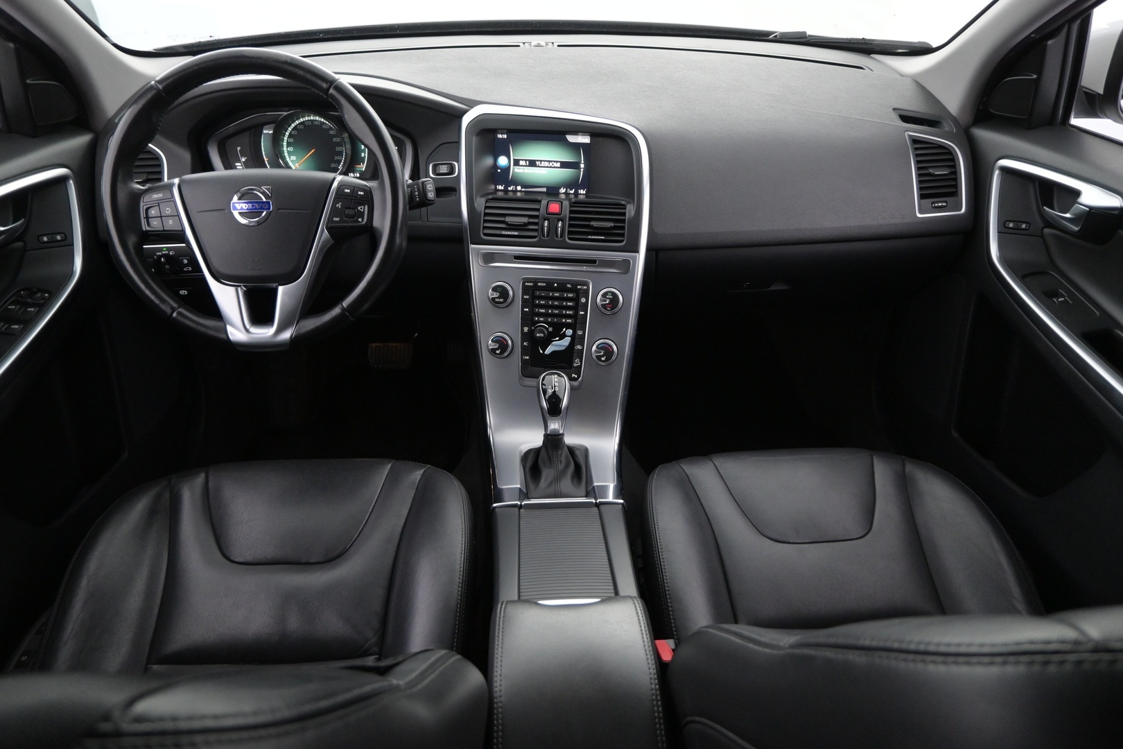 VOLVO XC60 2017