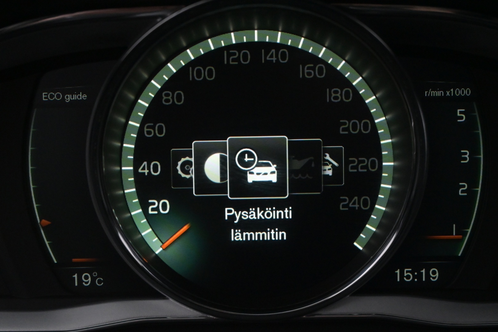 VOLVO XC60 2017