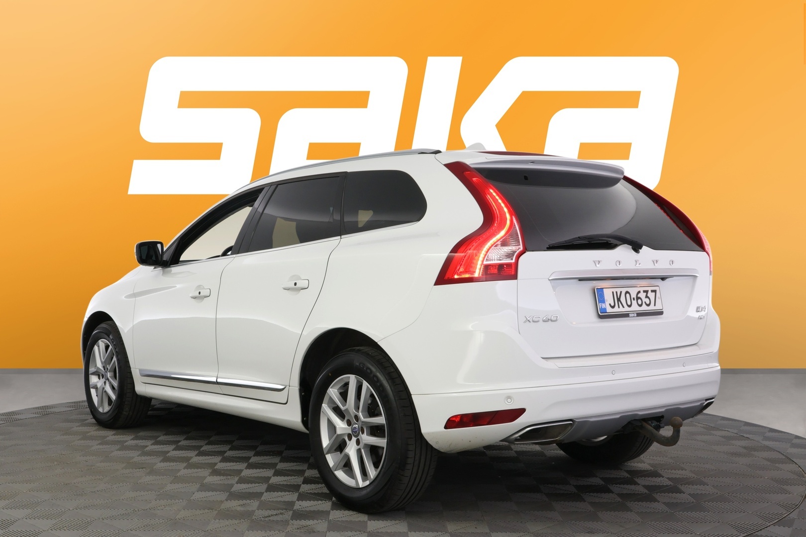 VOLVO XC60 2017