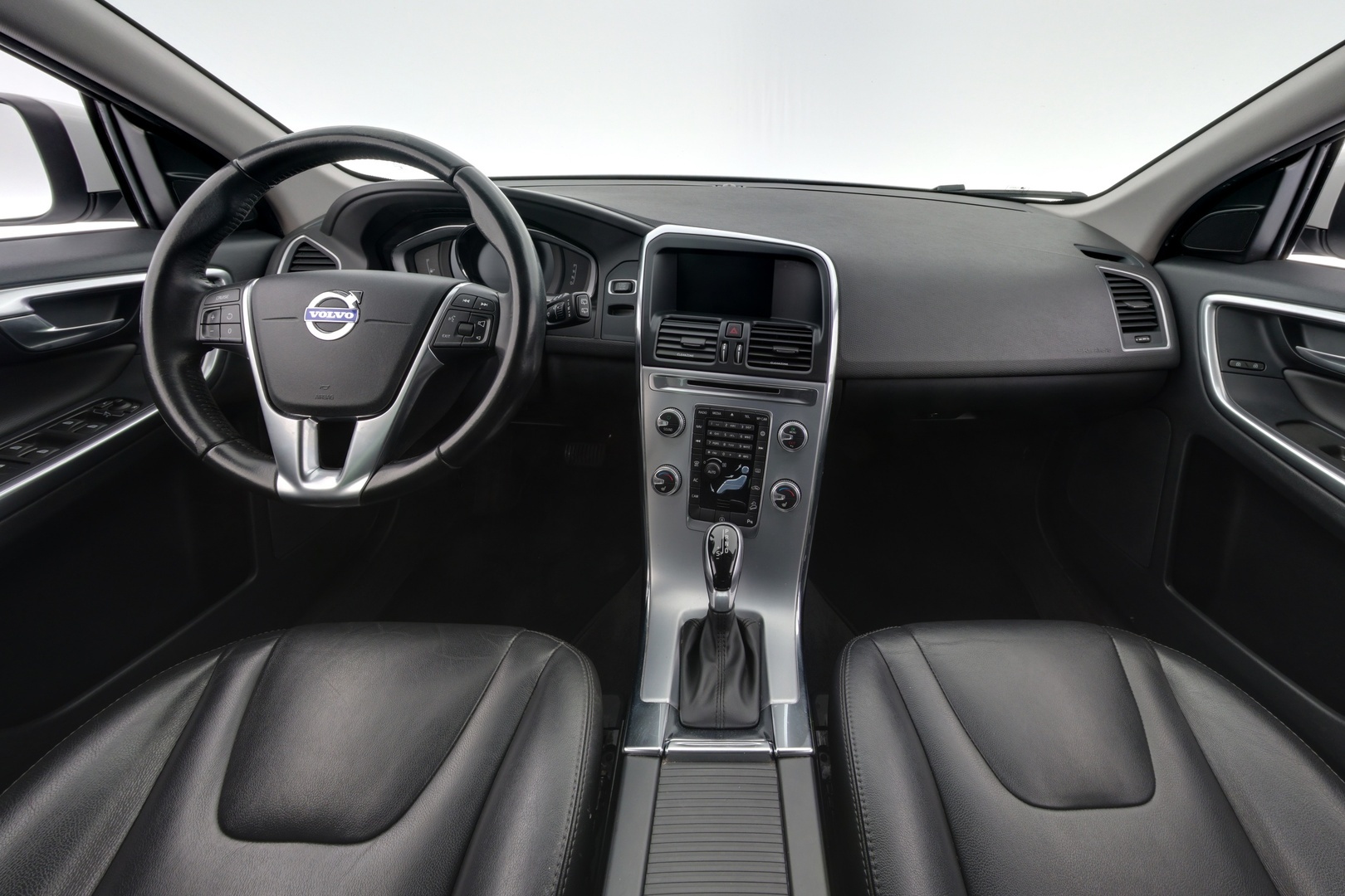 VOLVO XC60 2017