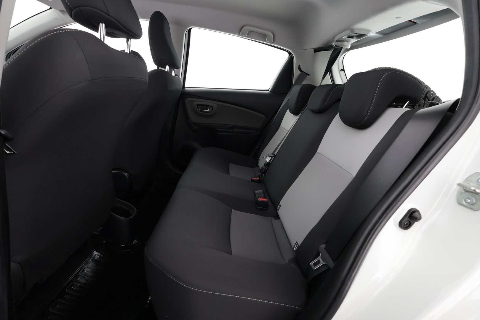 TOYOTA Yaris 2018