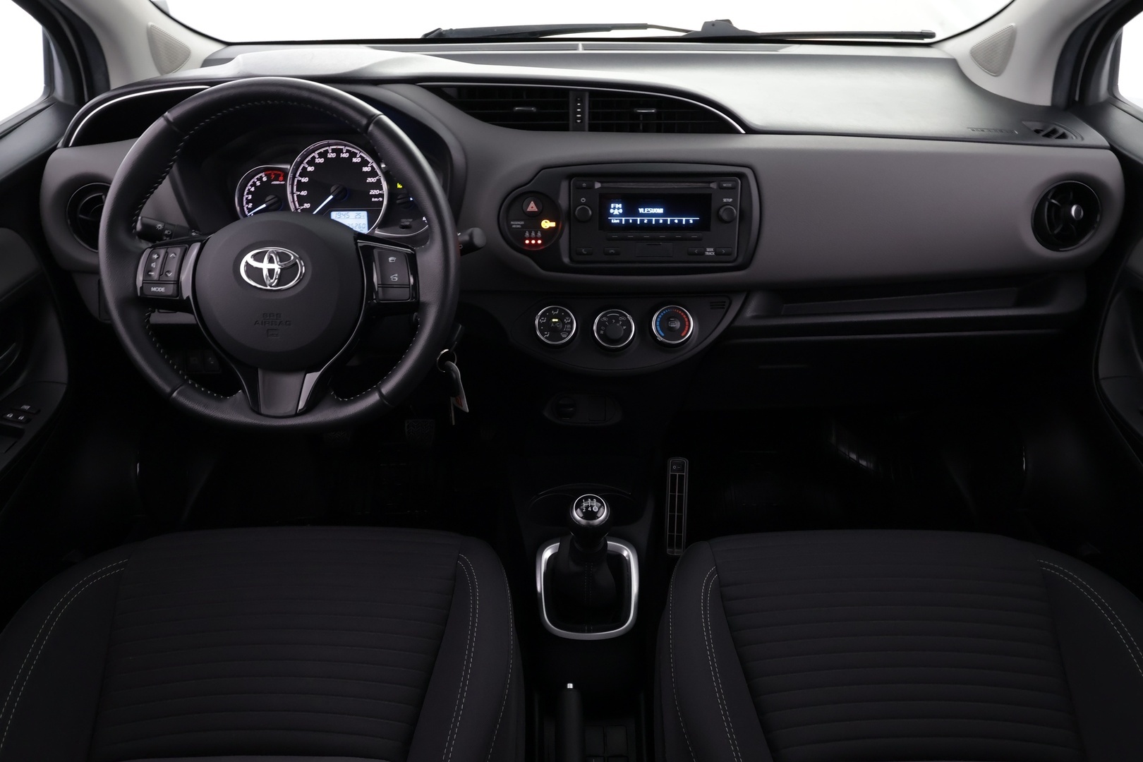 TOYOTA Yaris 2018