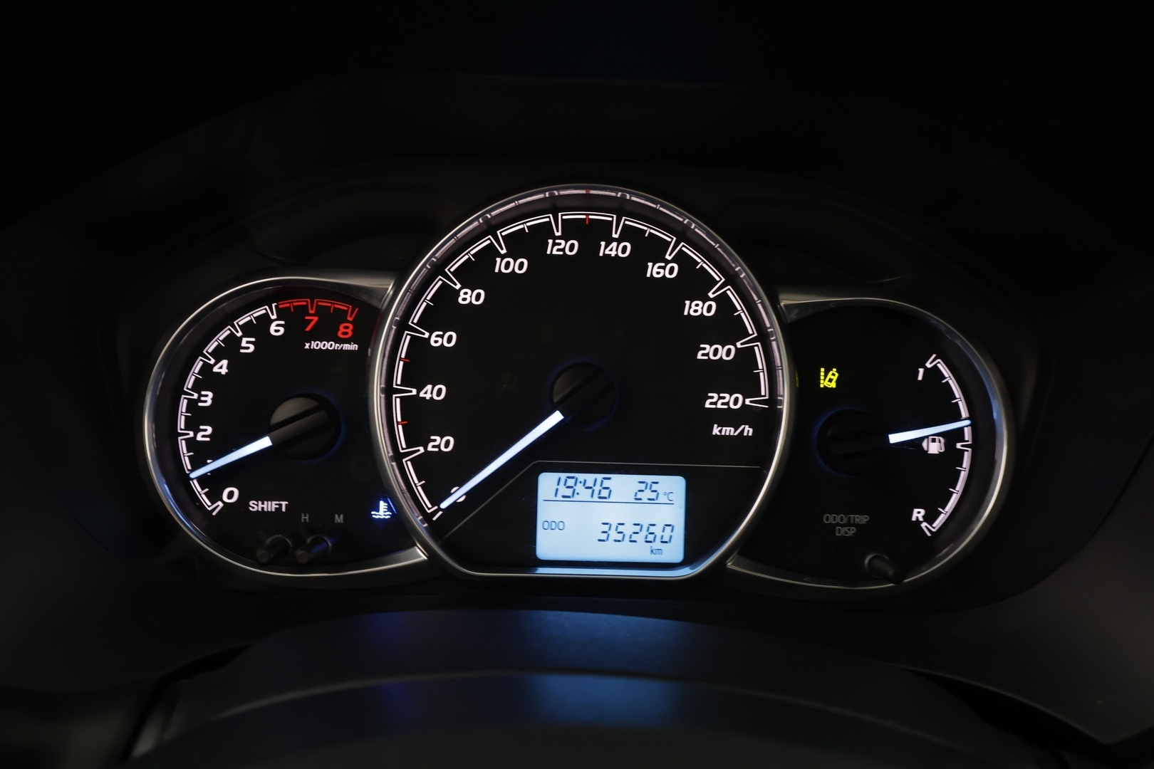 TOYOTA Yaris 2018