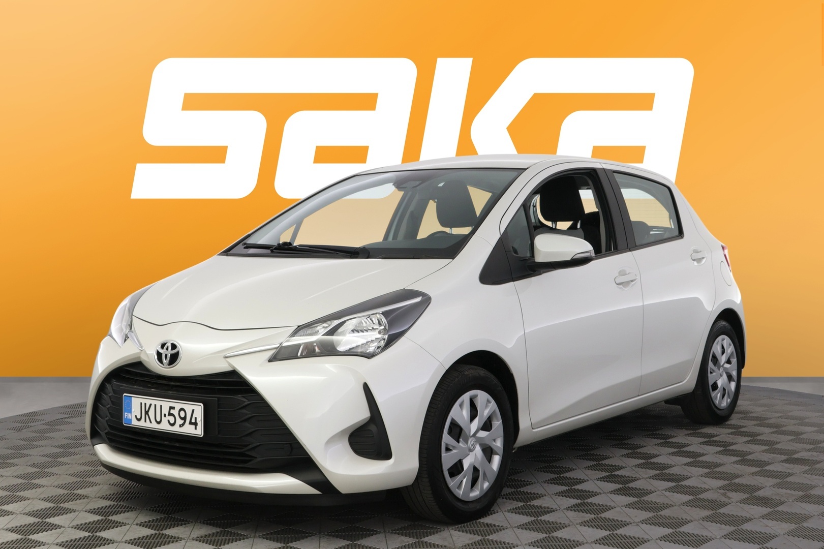 TOYOTA Yaris 2018