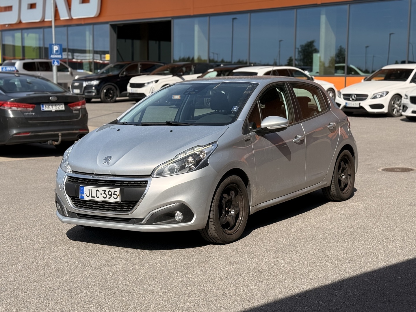 PEUGEOT 208 2019