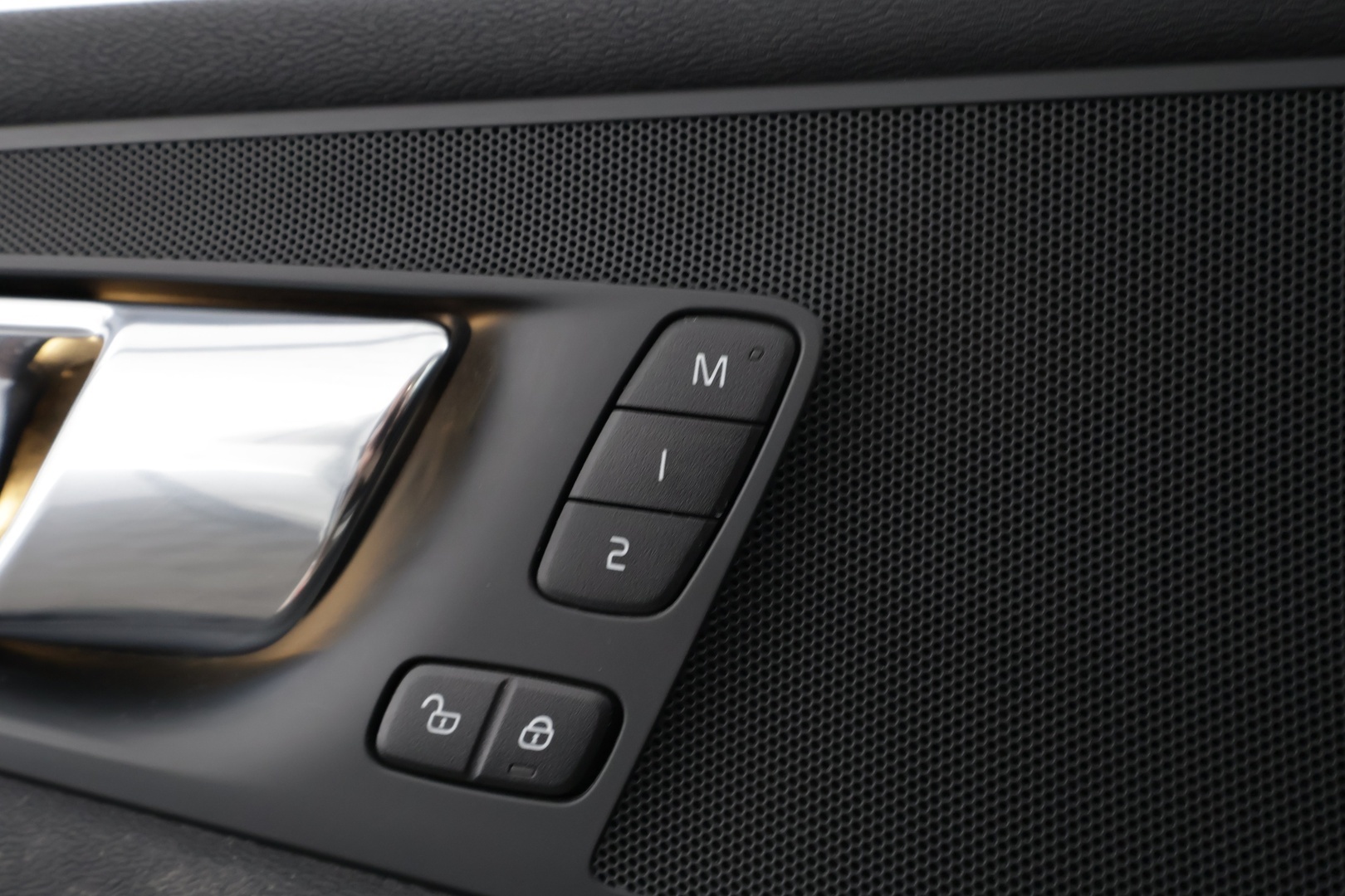 VOLVO XC60 2020