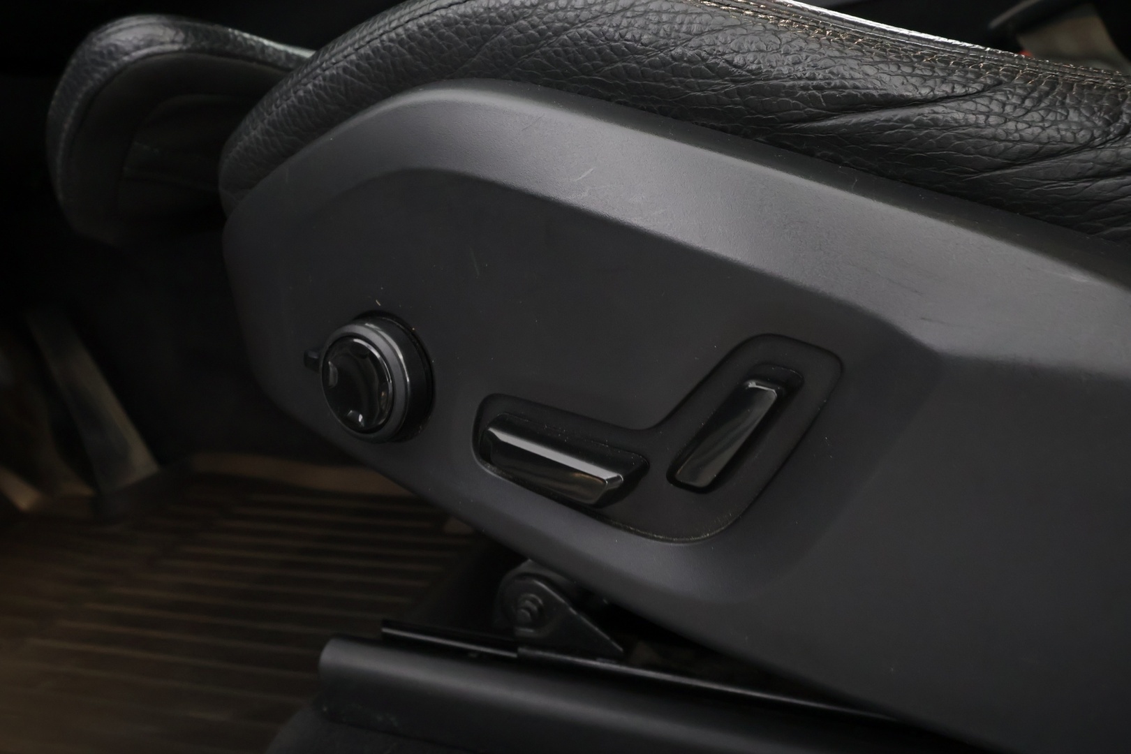 VOLVO XC60 2020