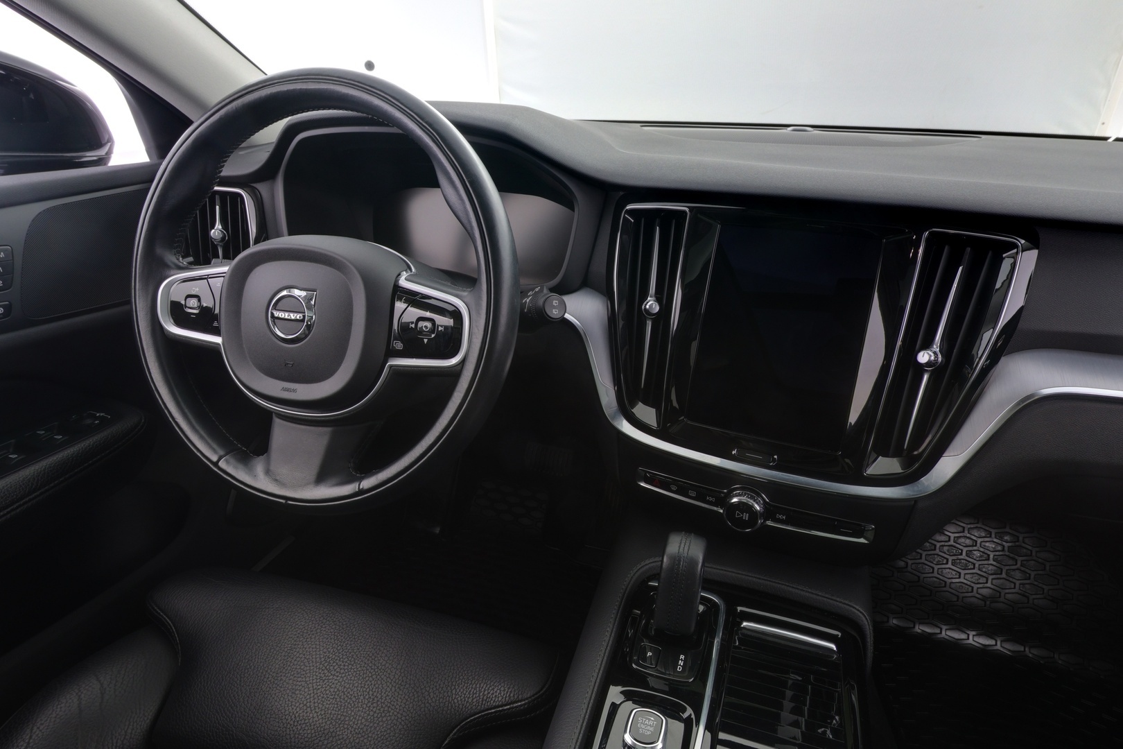 VOLVO V60 2021