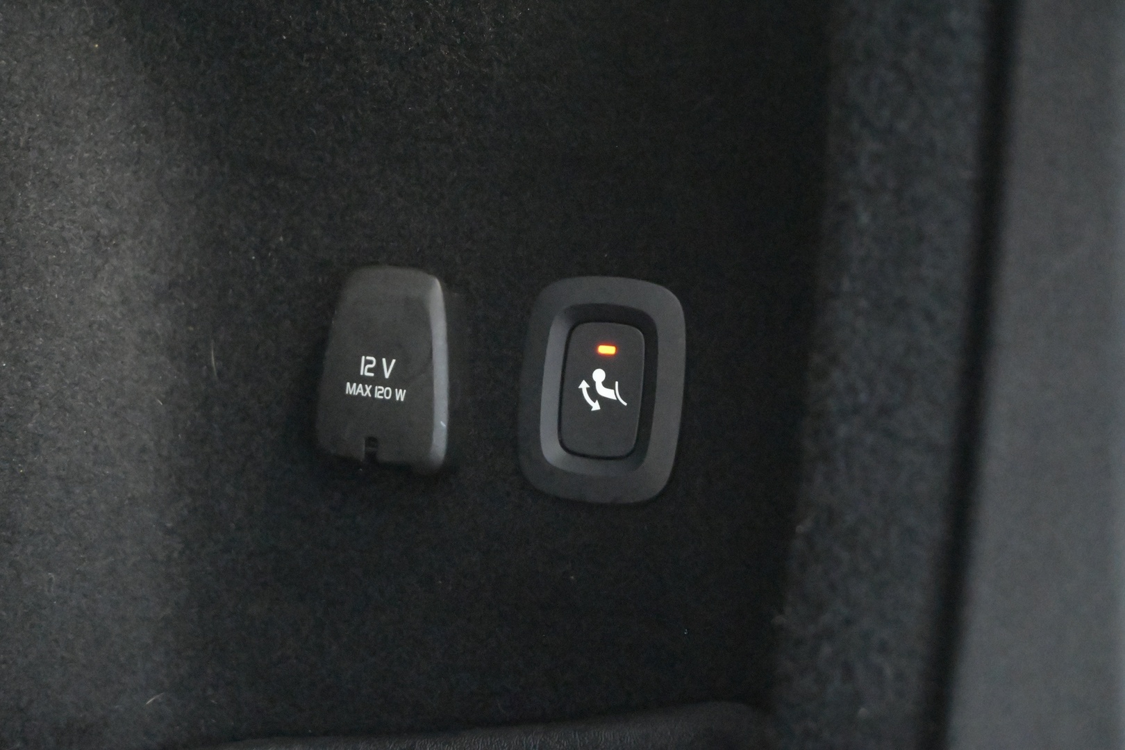 VOLVO V60 2021