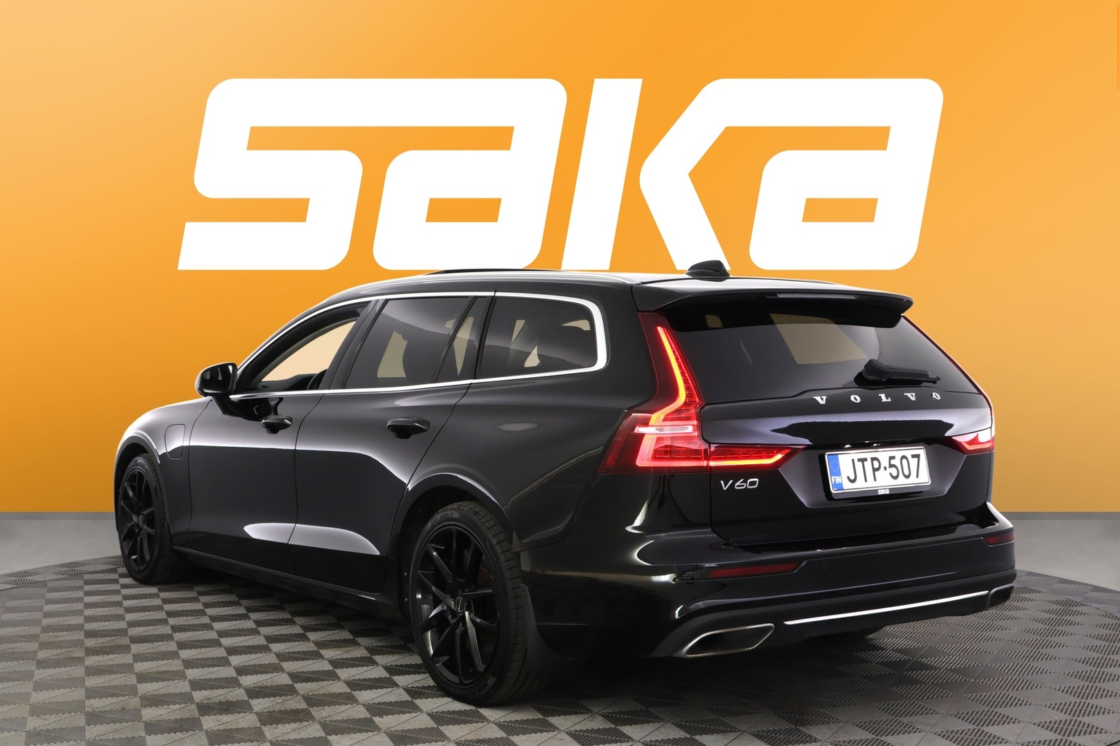 VOLVO V60 2021