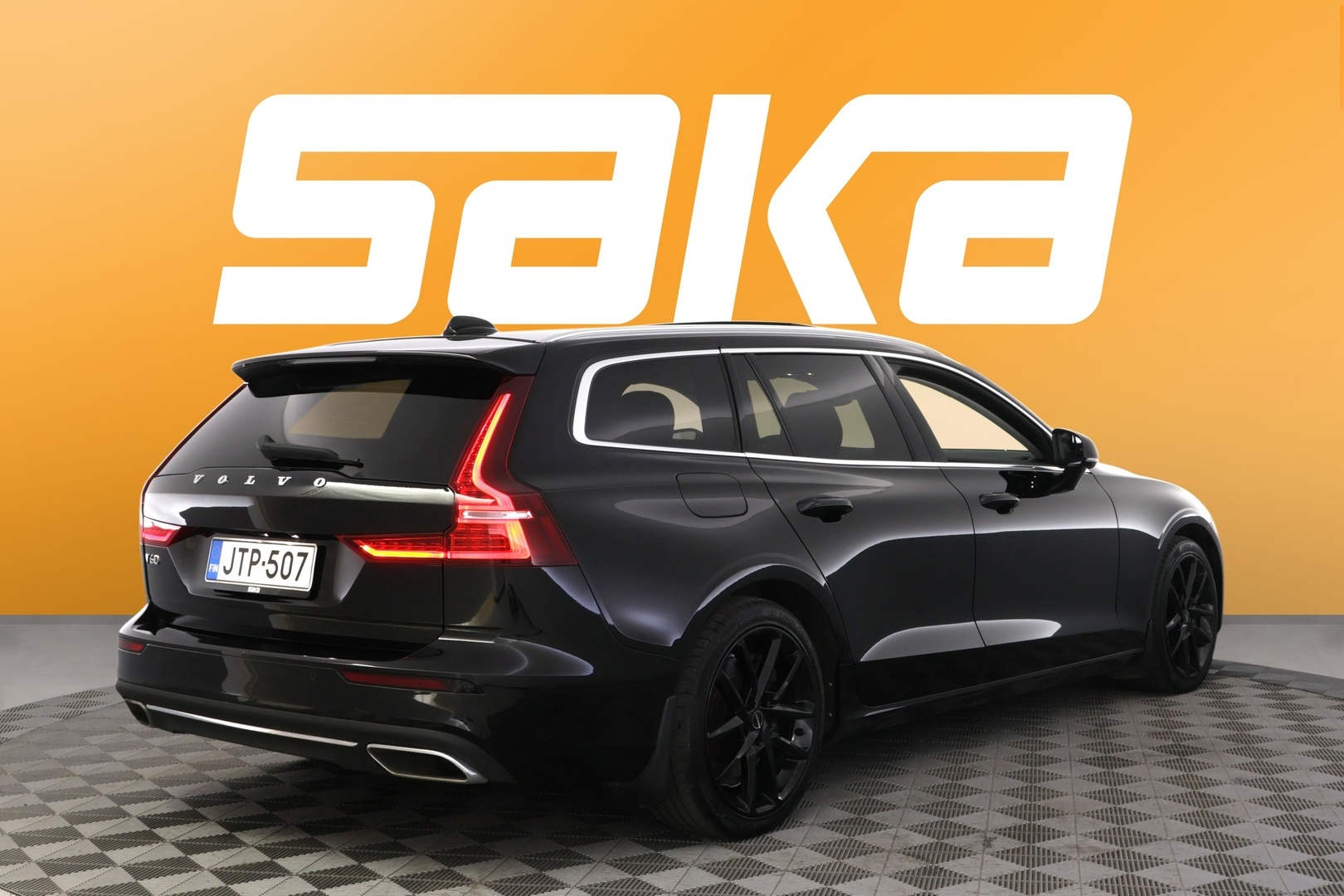 VOLVO V60 2021