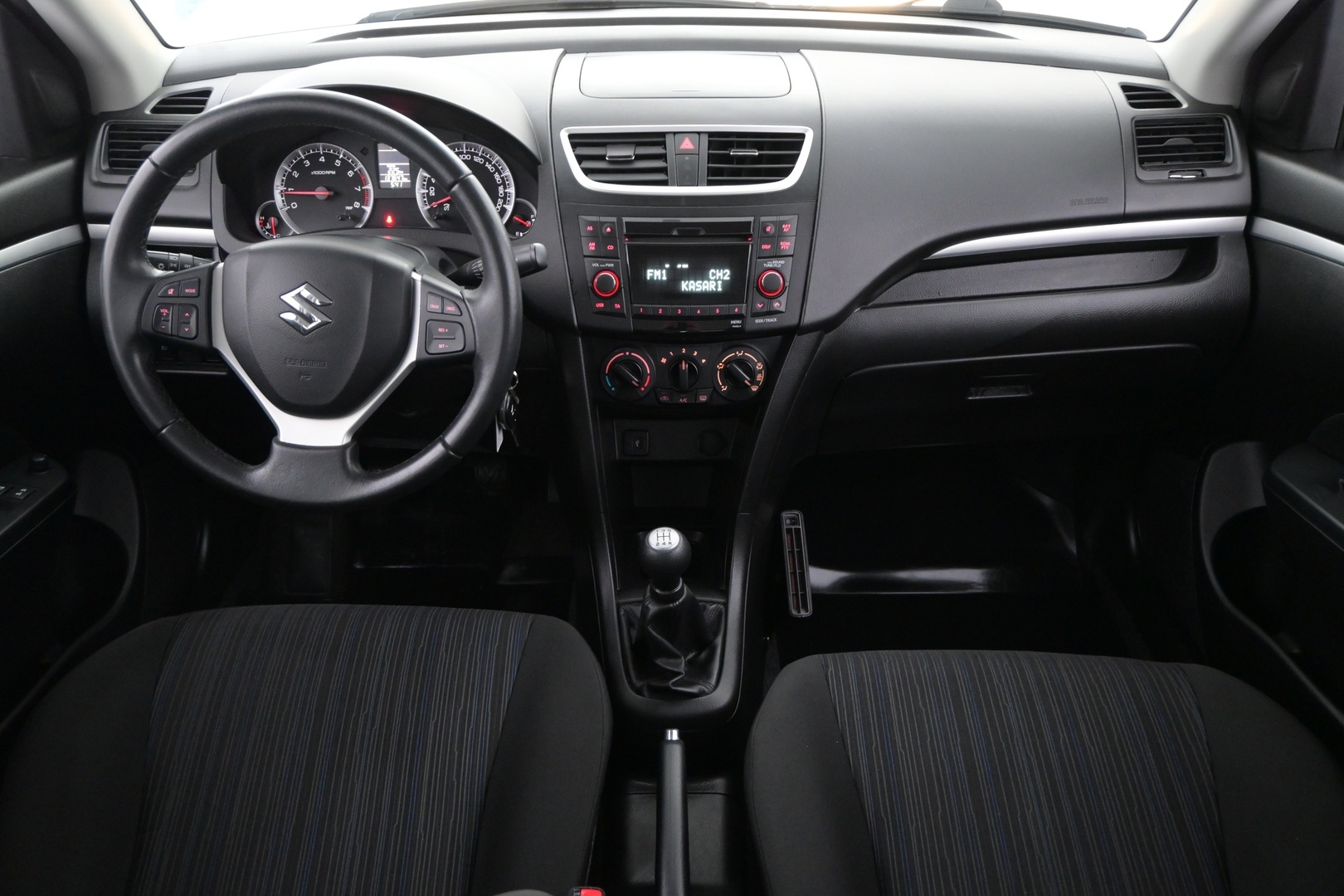 SUZUKI Swift 2014