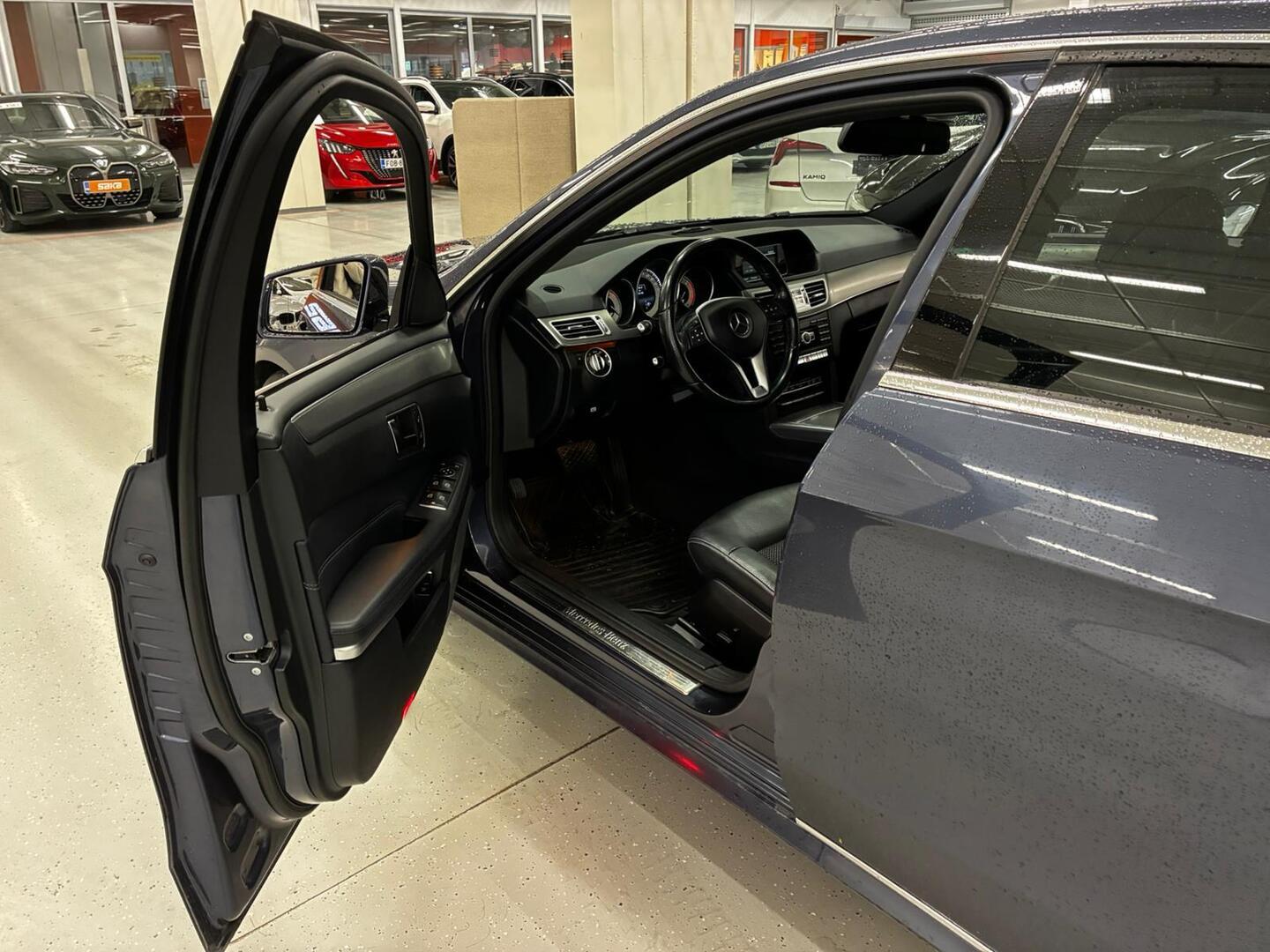 MERCEDES-BENZ E 2015