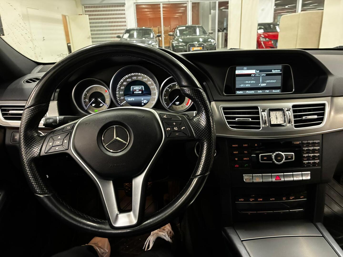 MERCEDES-BENZ E 2015