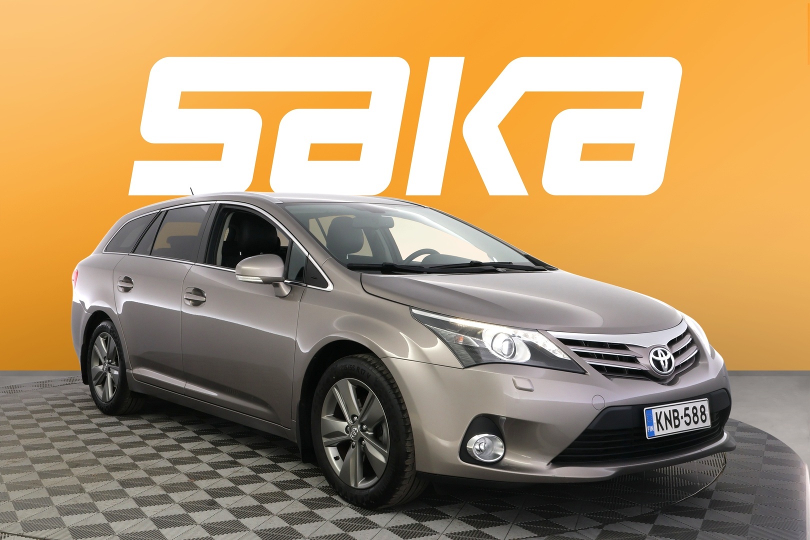 TOYOTA Avensis 2014