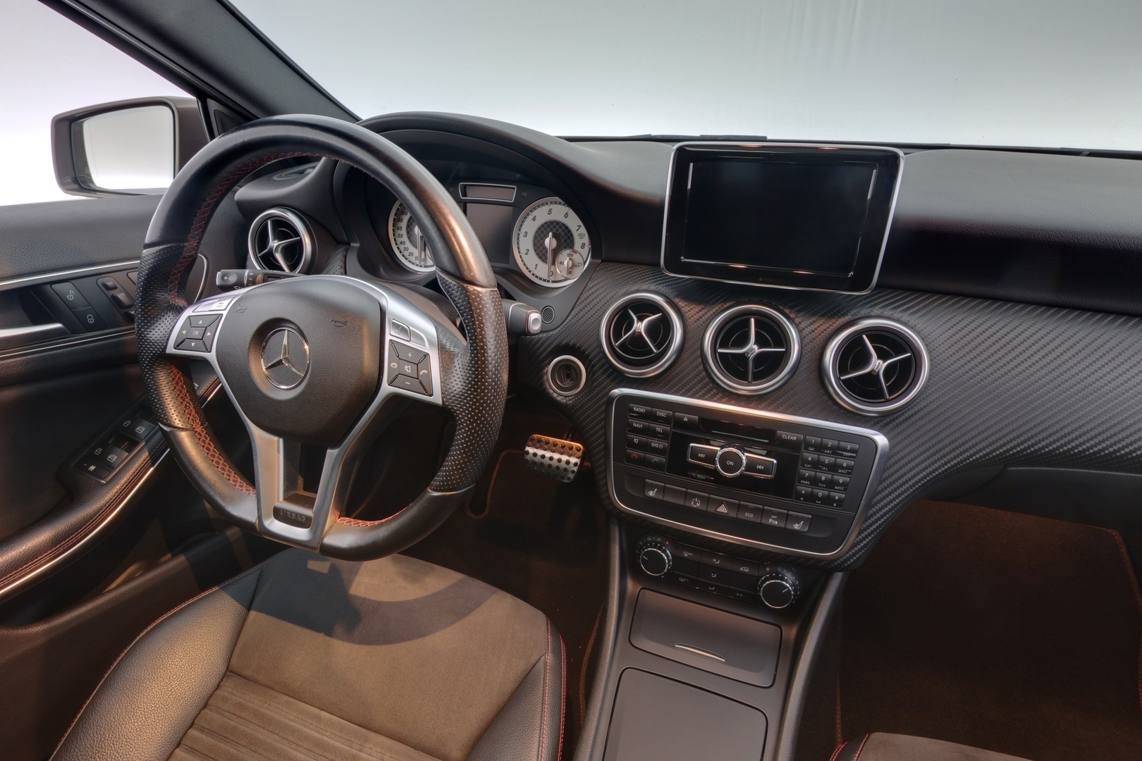 MERCEDES-BENZ A 2013