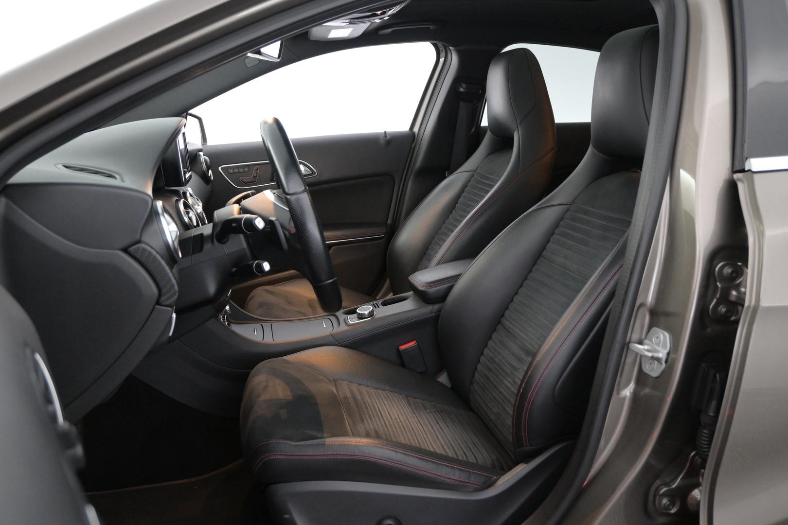 MERCEDES-BENZ A 2013