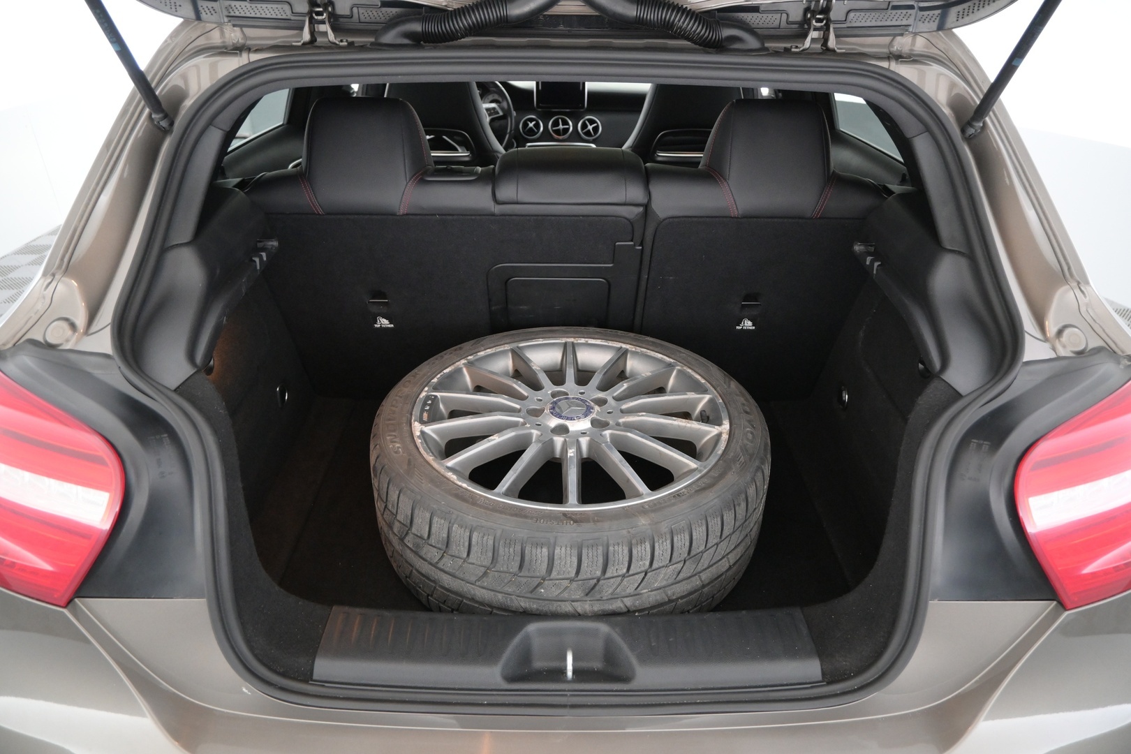 MERCEDES-BENZ A 2013