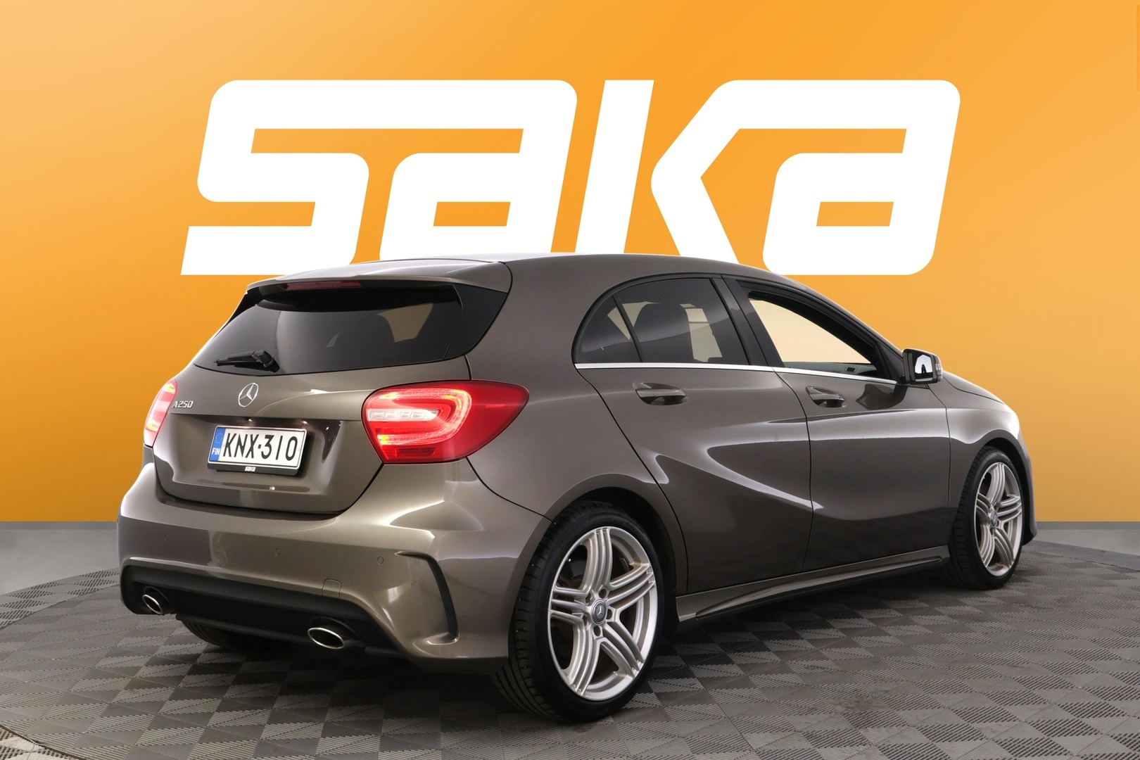 MERCEDES-BENZ A 2013