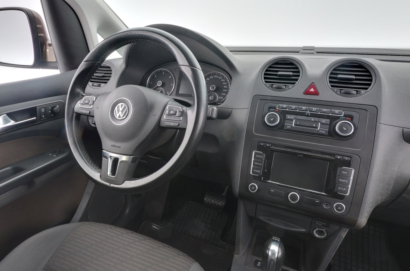 VOLKSWAGEN Caddy Maxi 2012