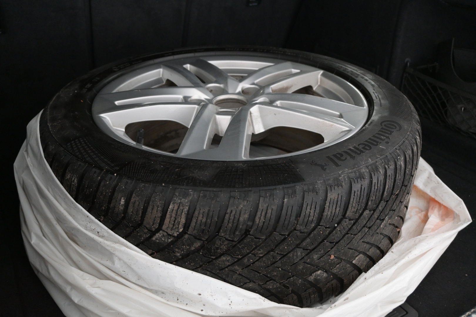 VOLKSWAGEN Caddy Maxi 2012