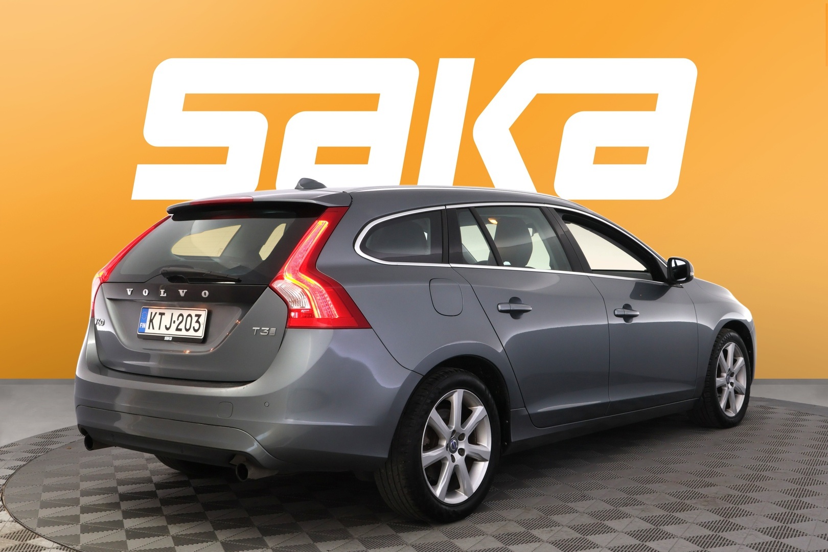 VOLVO V60 2018