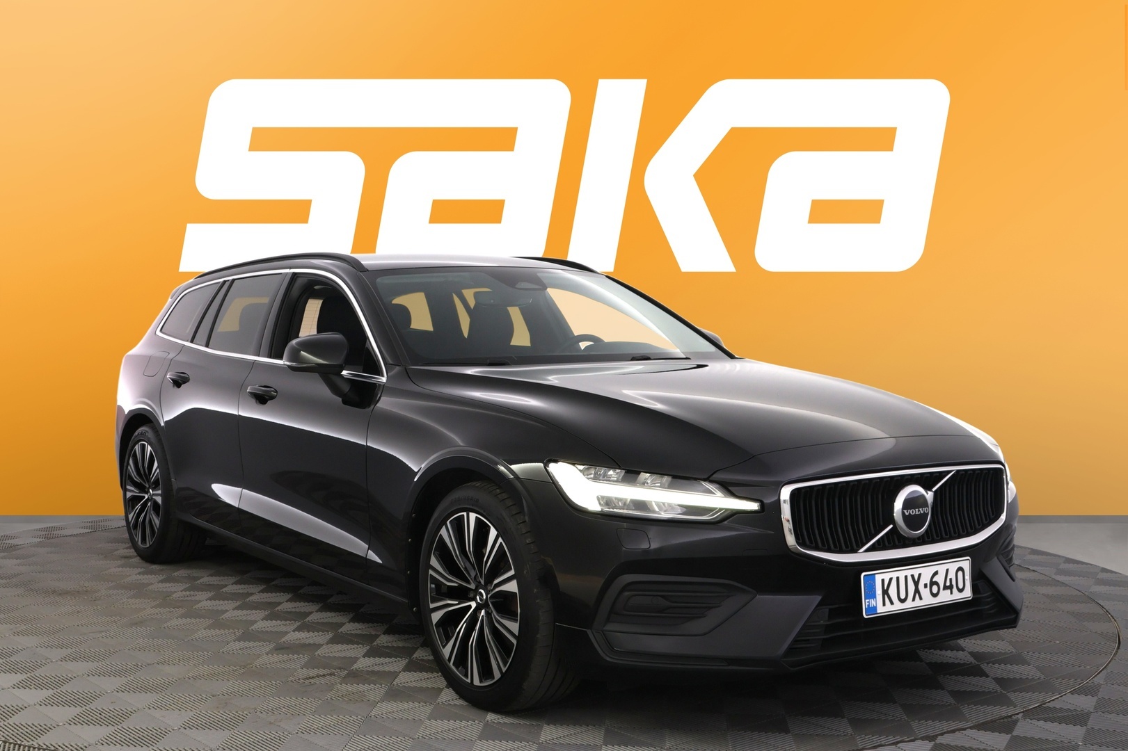 VOLVO V60 2023