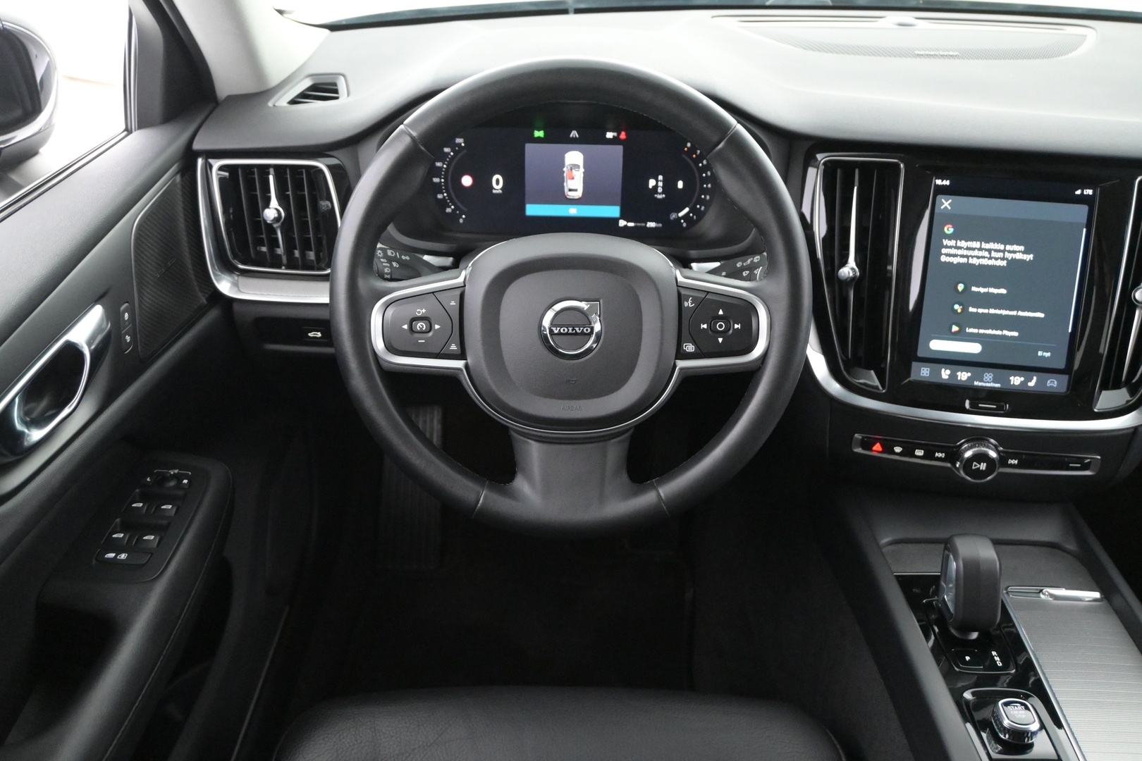VOLVO V60 2023