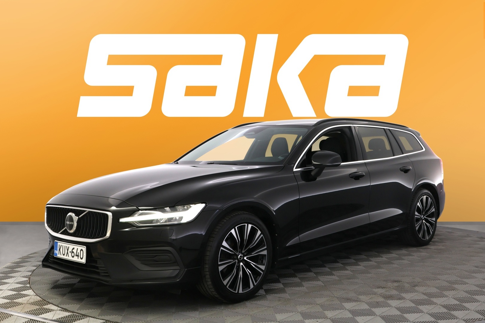 VOLVO V60 2023