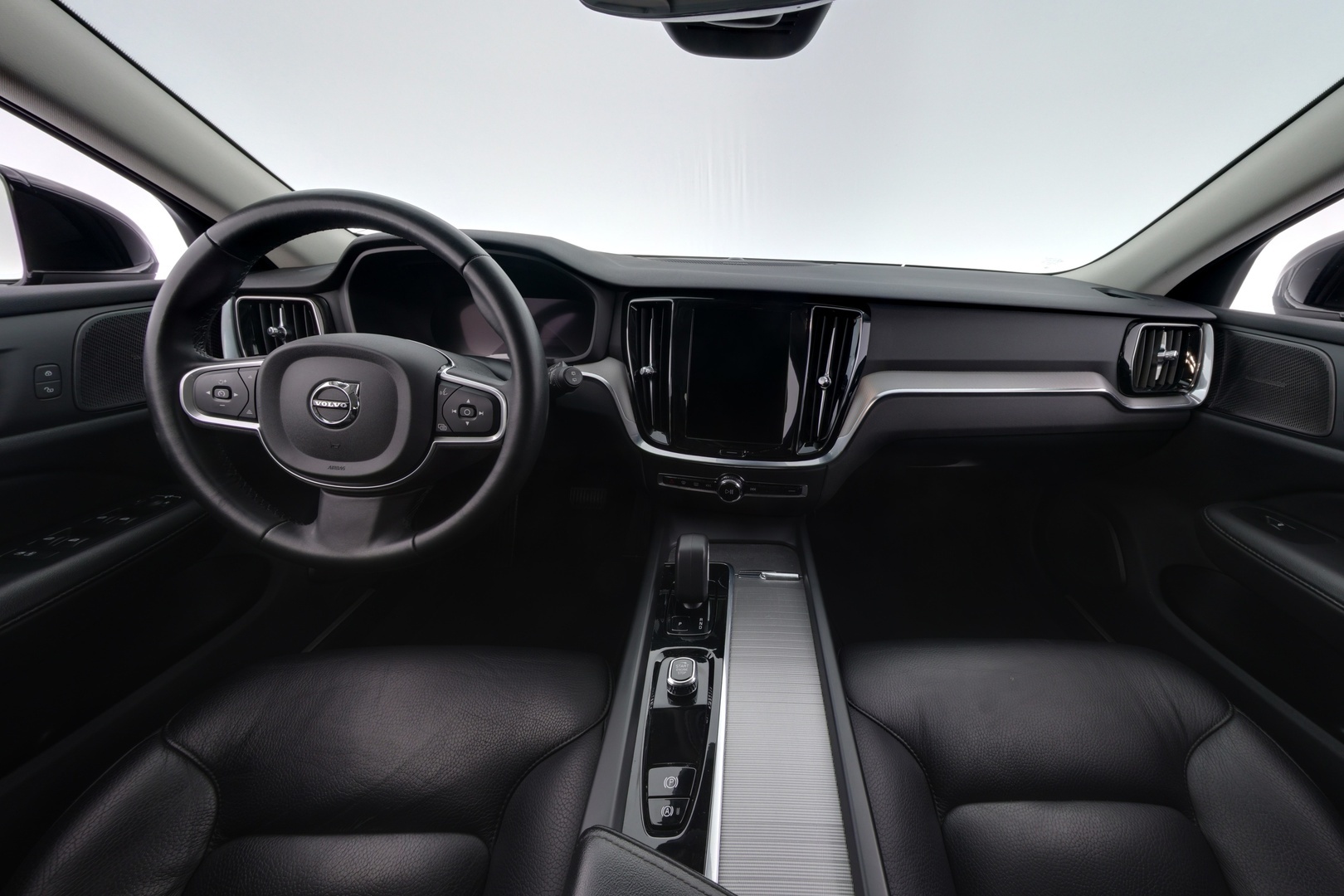 VOLVO V60 2023