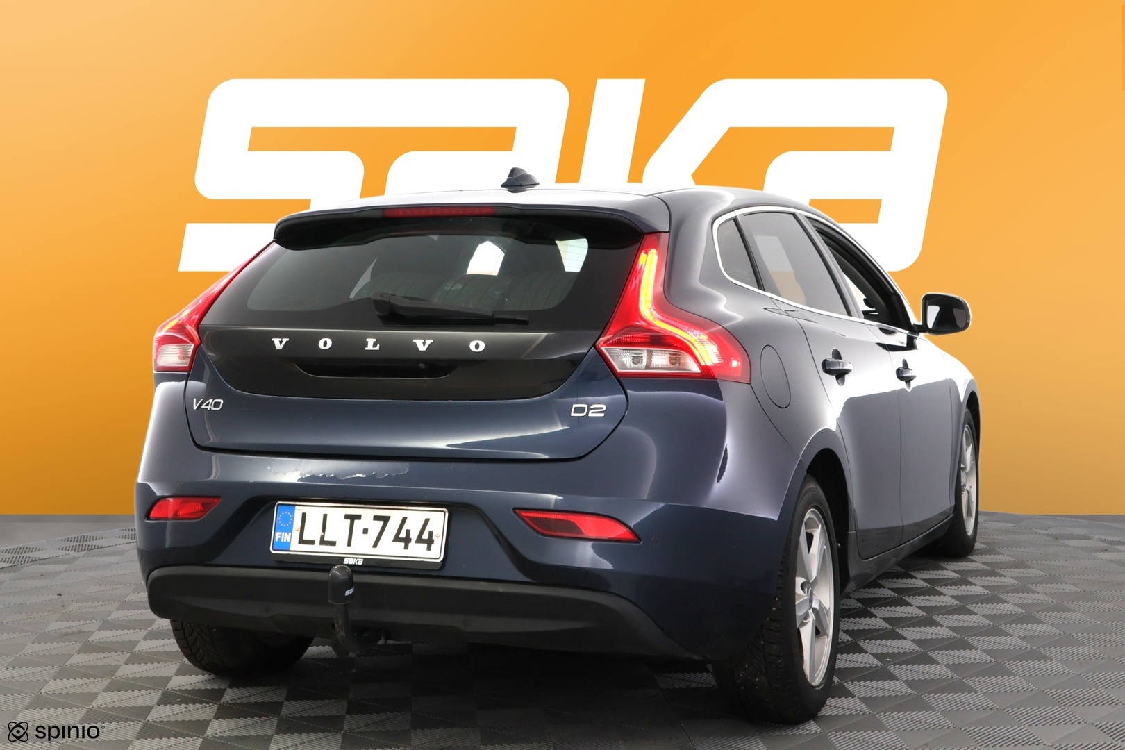 VOLVO V40 2013