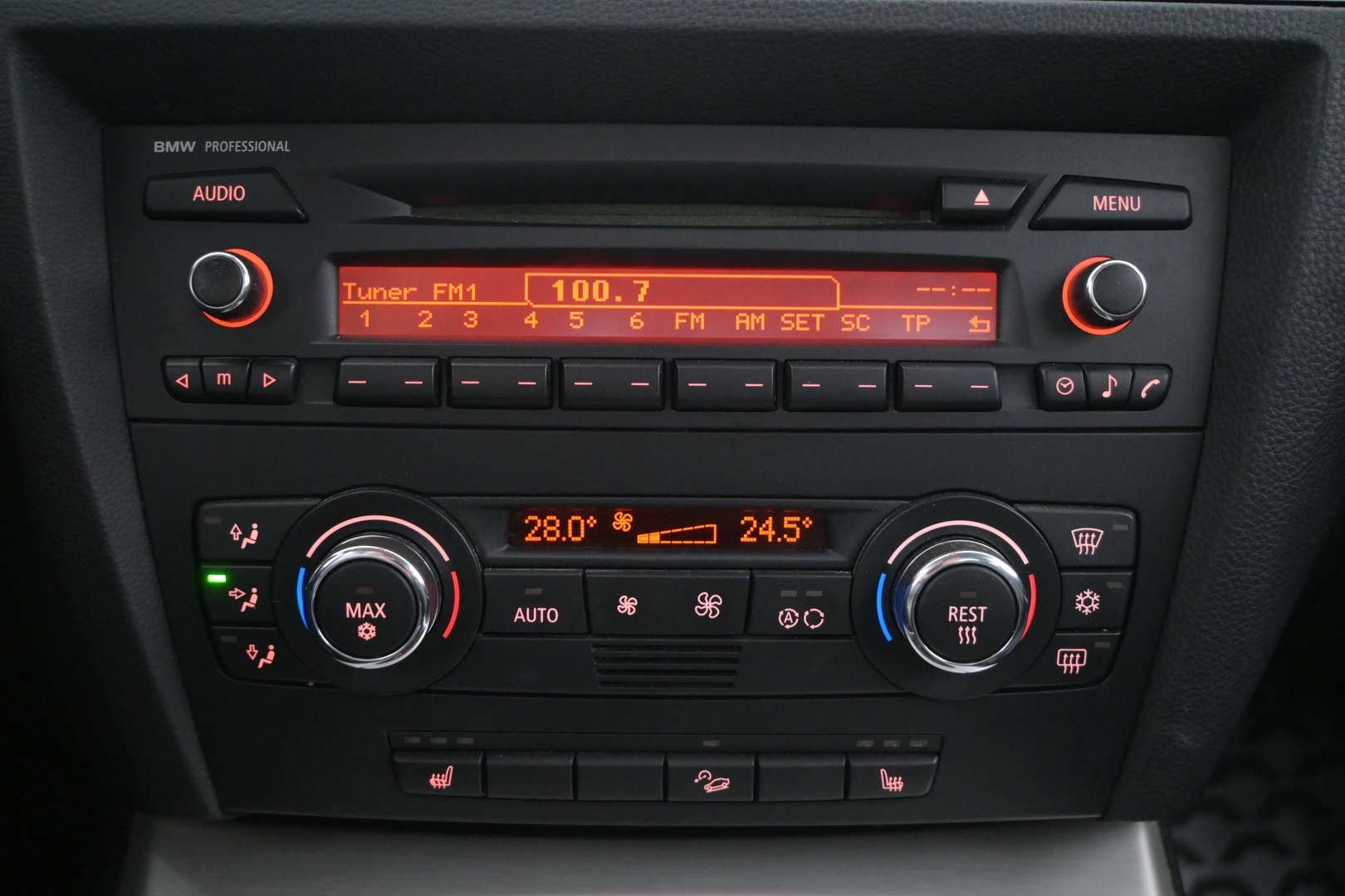 BMW 330 2008