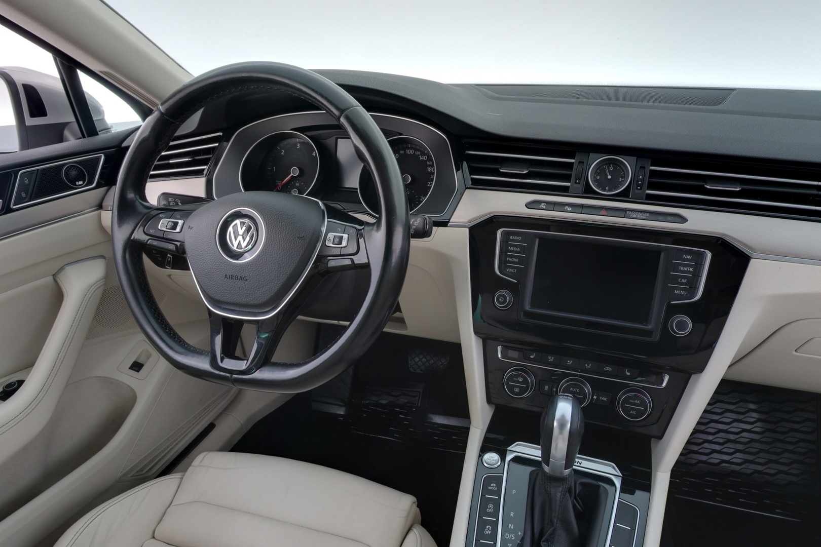VOLKSWAGEN Passat 2015