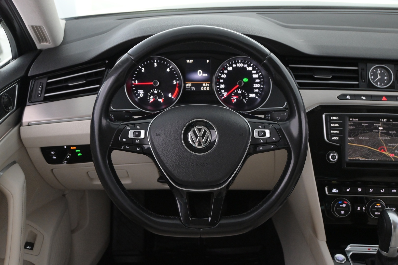 VOLKSWAGEN Passat 2015