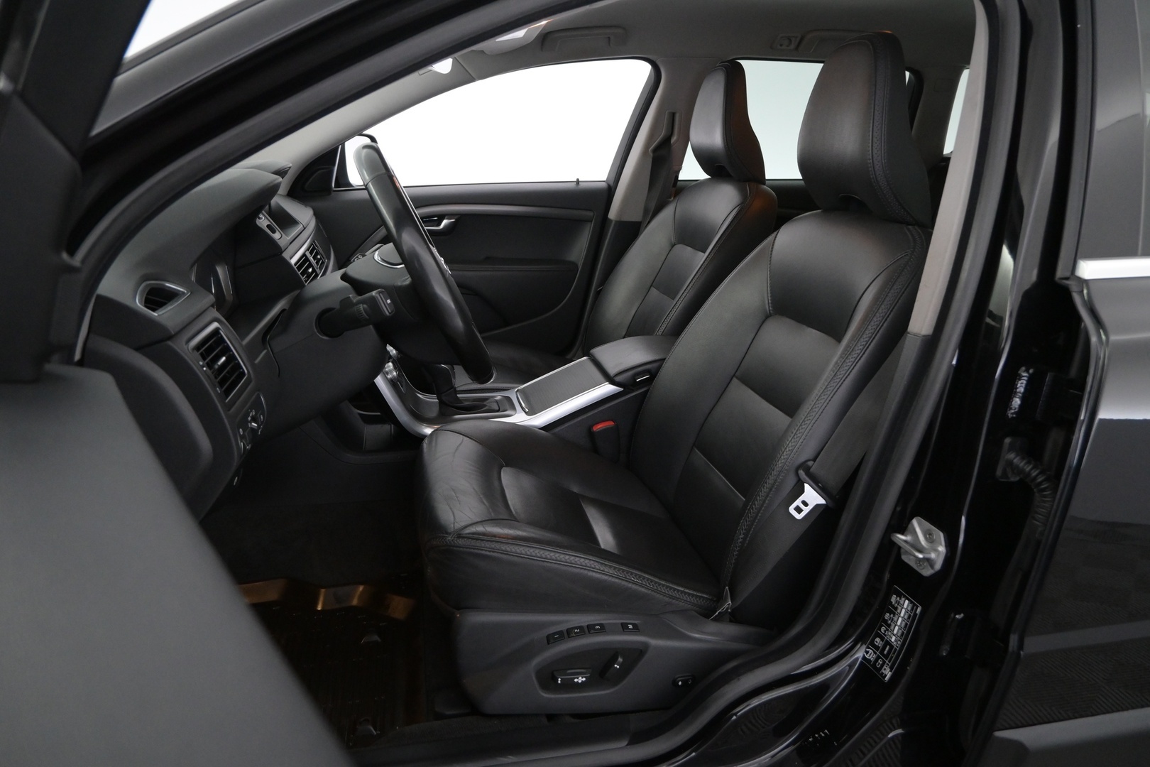 VOLVO XC70 2016