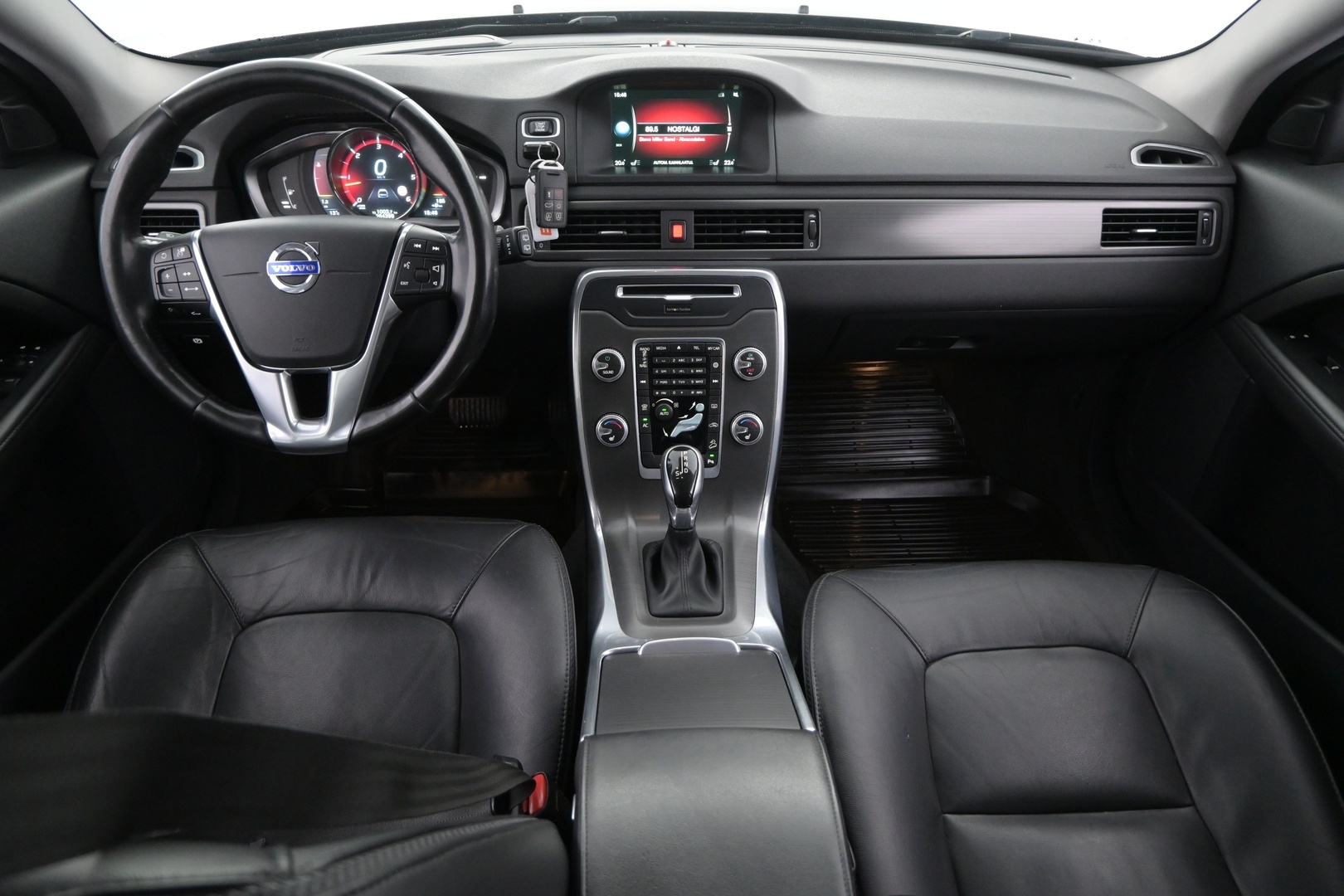 VOLVO XC70 2016