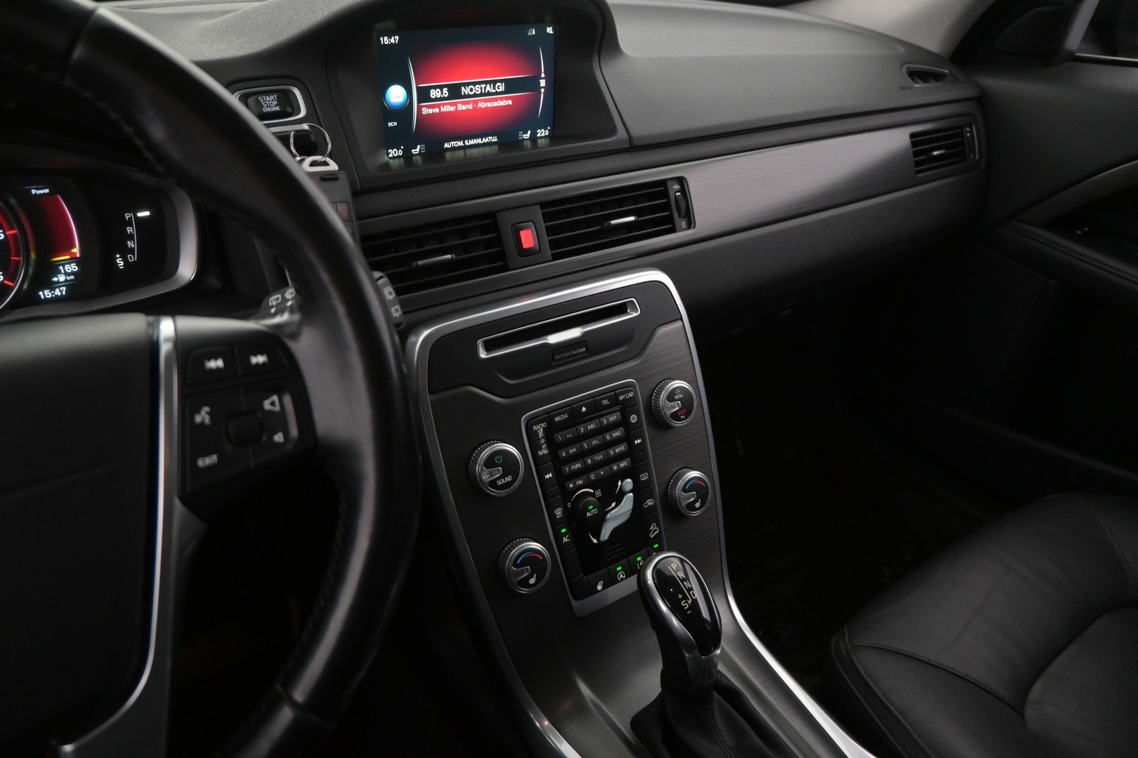 VOLVO XC70 2016