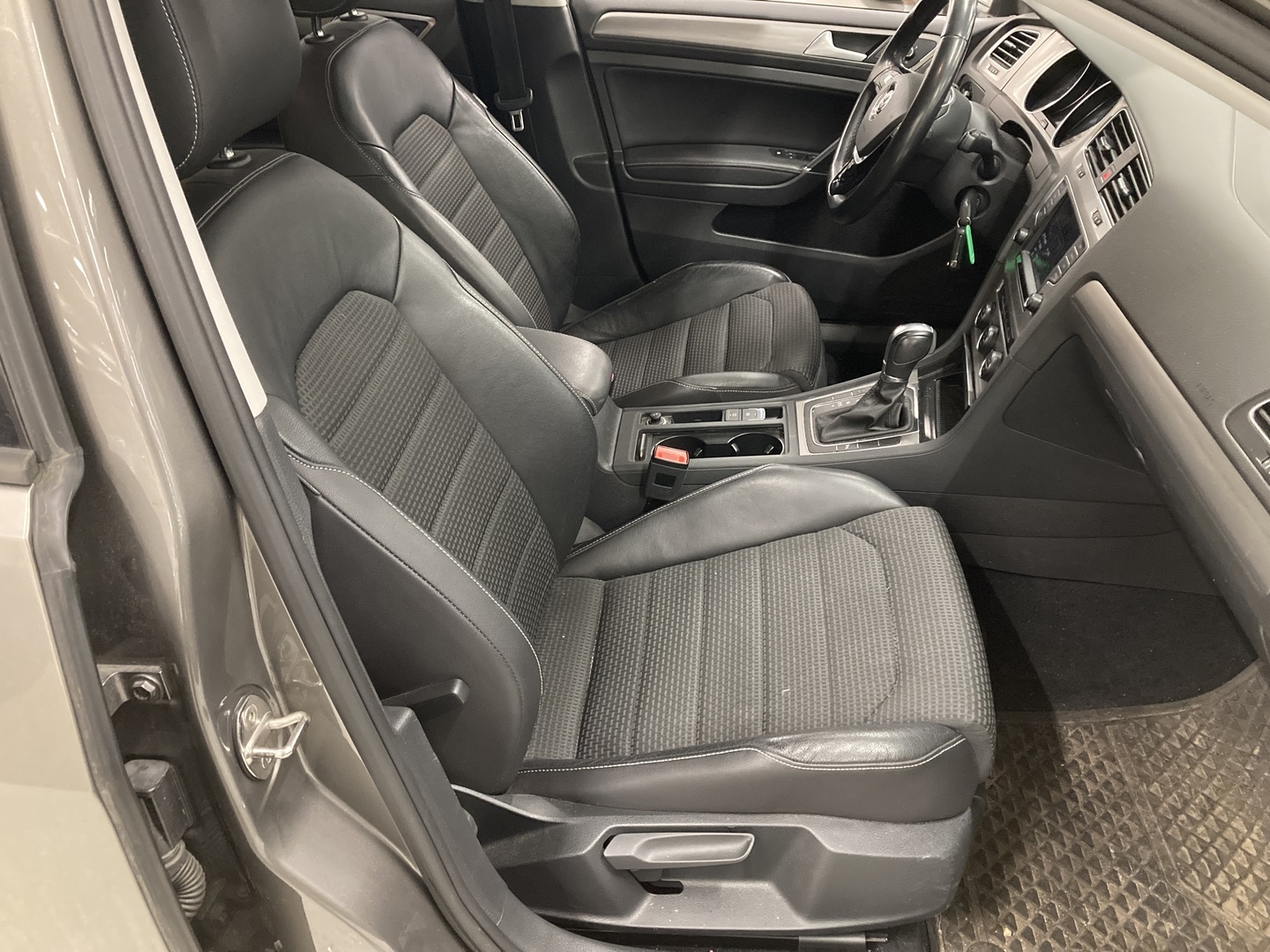 VOLKSWAGEN Golf 2017