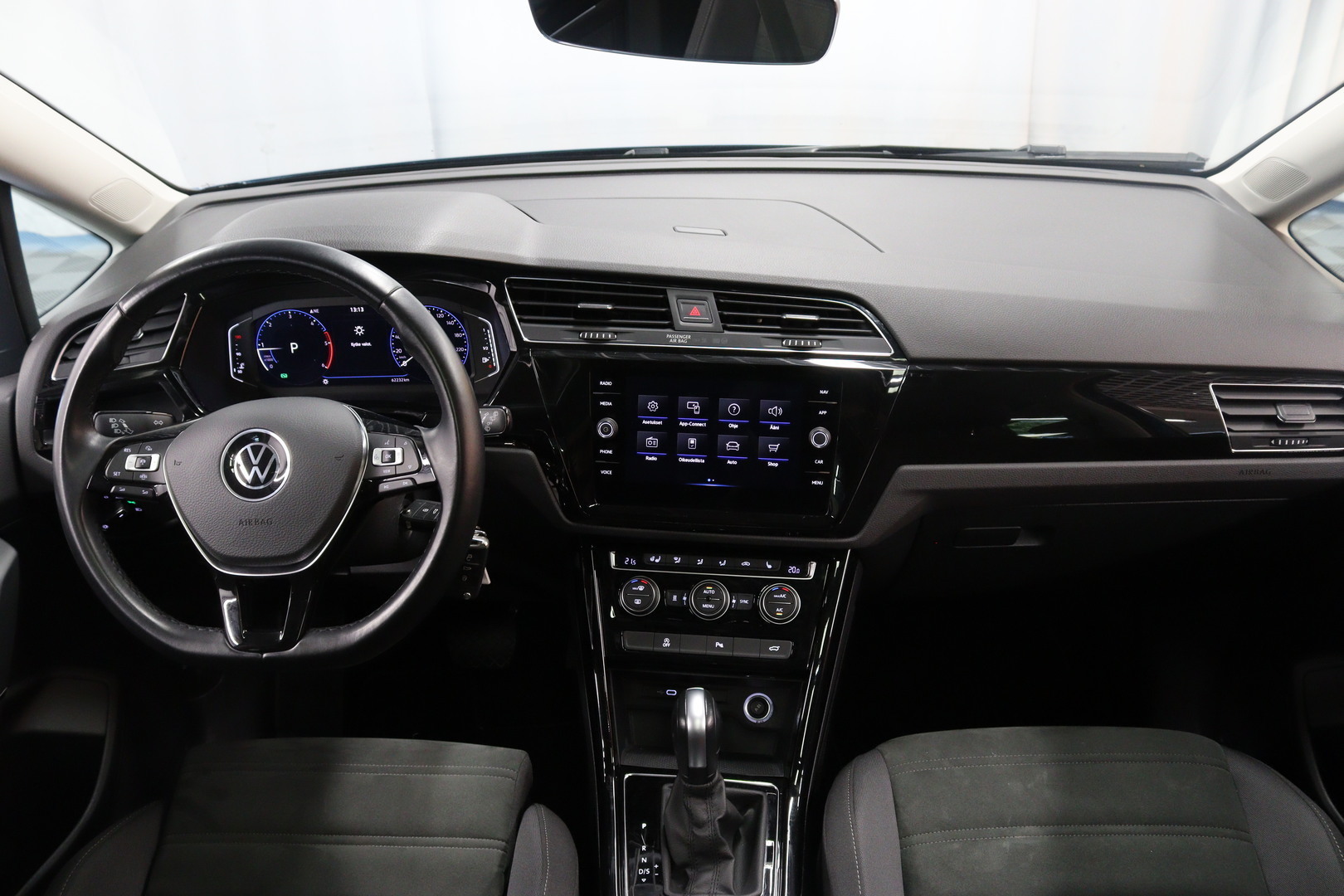 VOLKSWAGEN Touran 2021