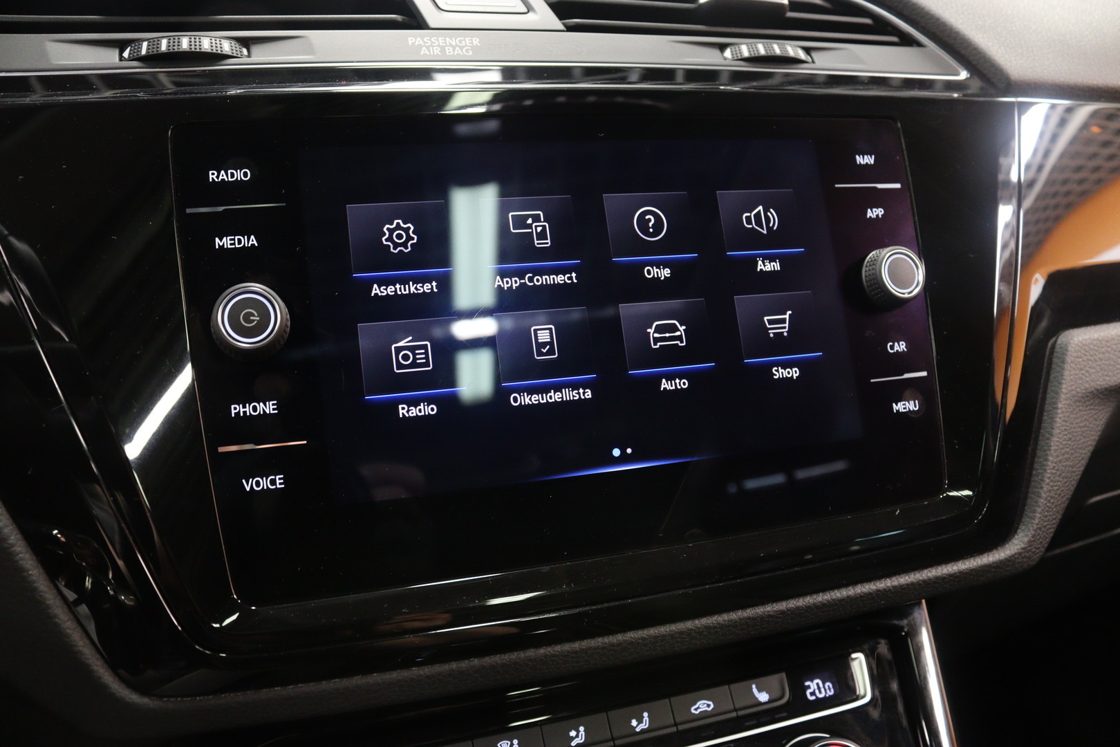 VOLKSWAGEN Touran 2021