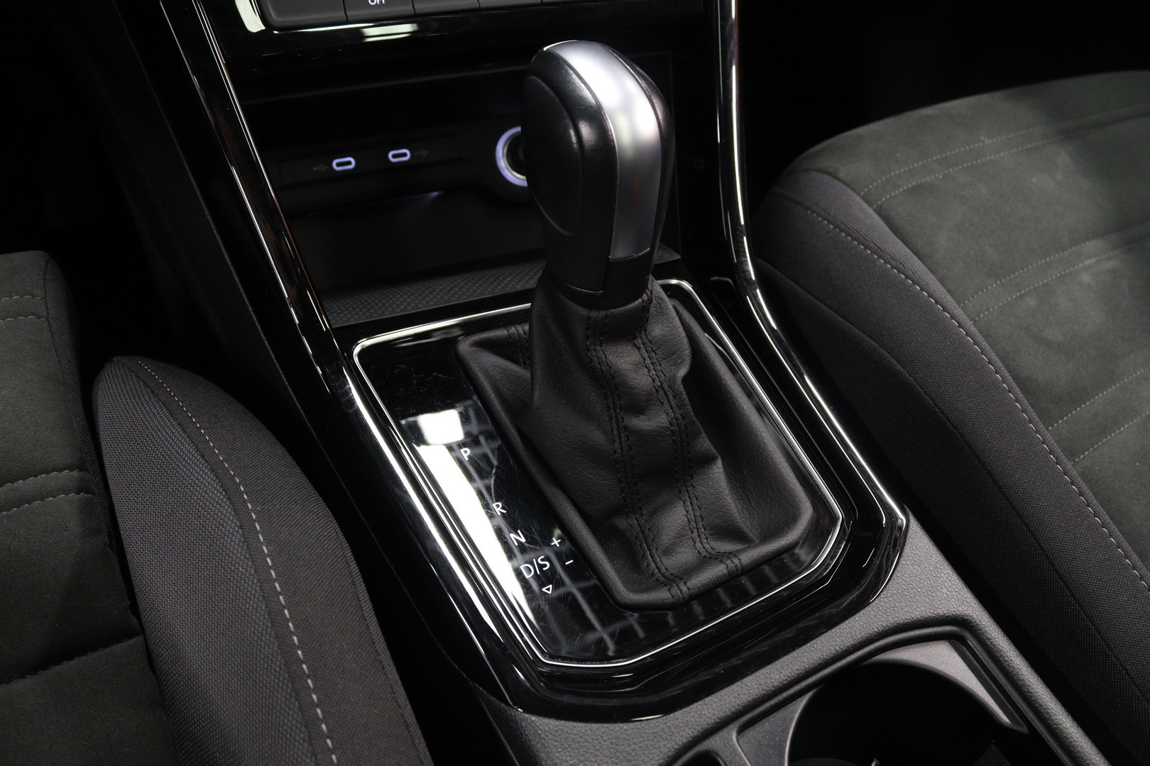 VOLKSWAGEN Touran 2021