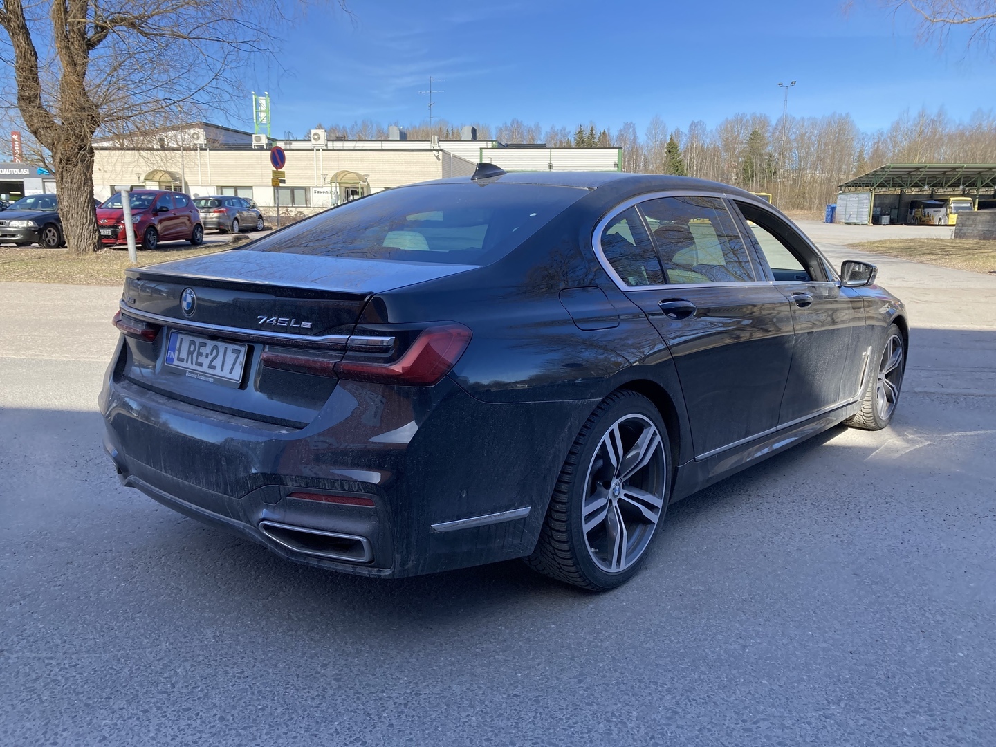 BMW 745 2021