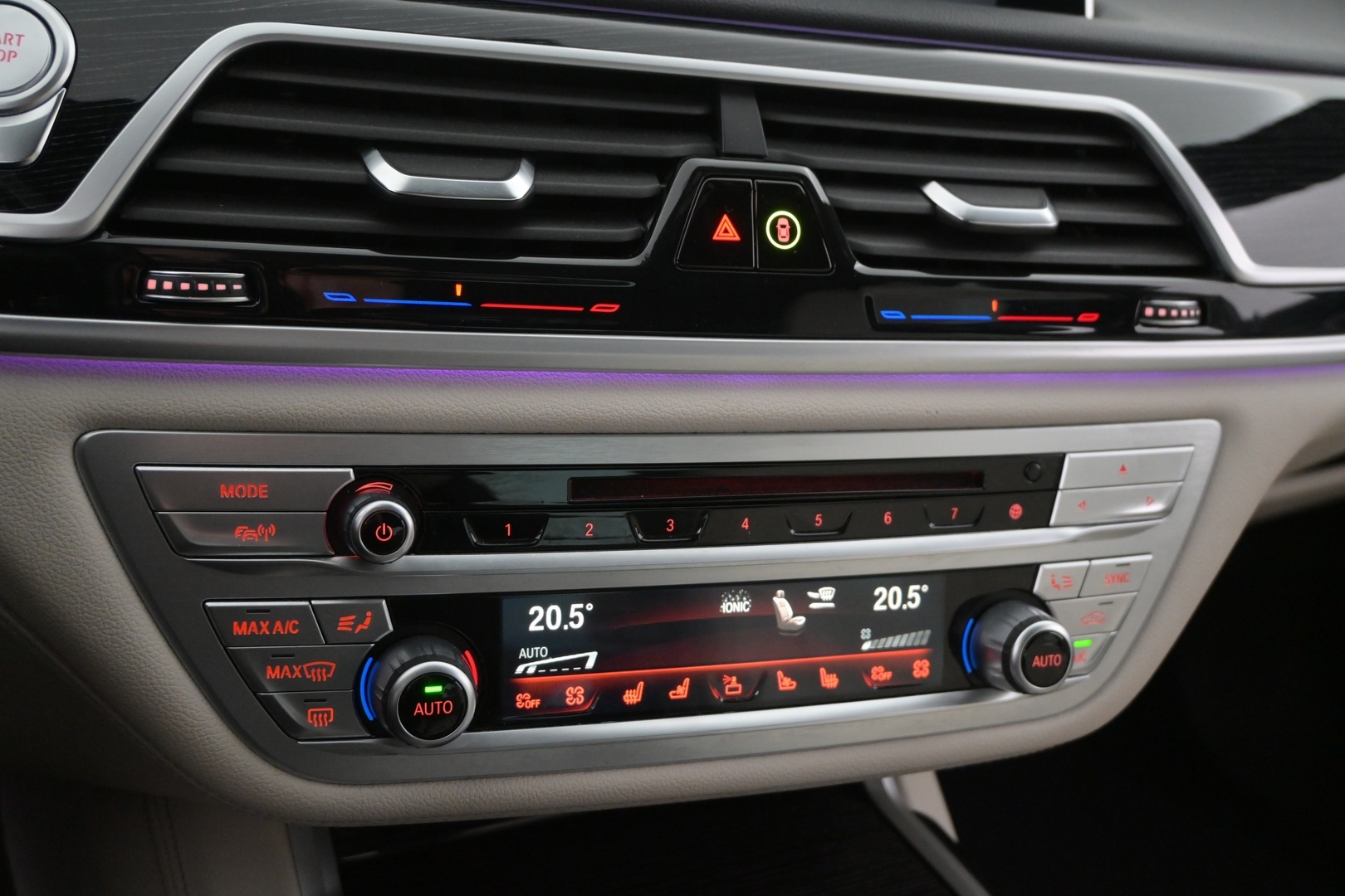 BMW 745 2021